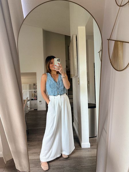 The cutest wide leg pants via Amazon! They are available in more colors! 
They run tts, order your regular size! 
I’m wearing size  xs short

#LTKFindsUnder50 #LTKSeasonal #LTKFindsUnder100