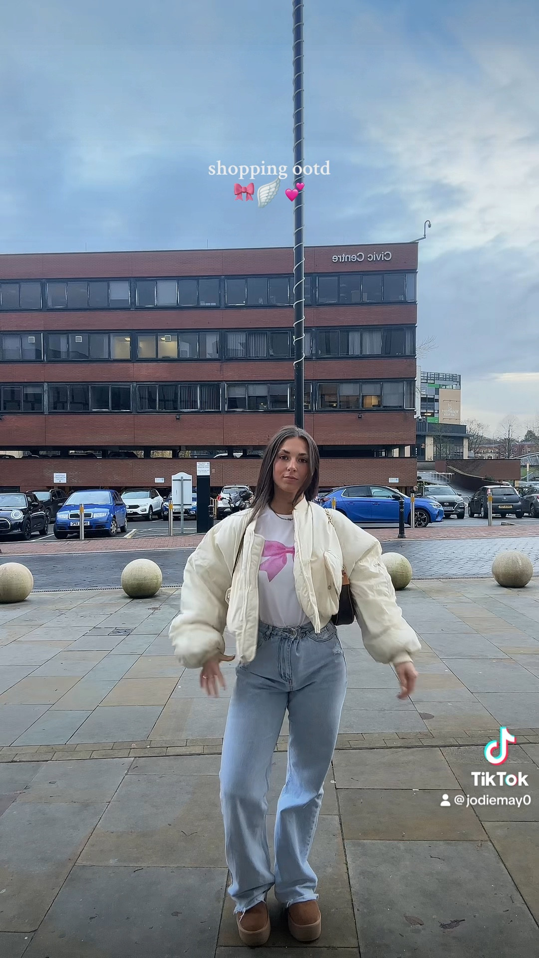Shopping fit🎀

#LTKVideo #LTKstyletip #LTKHoliday