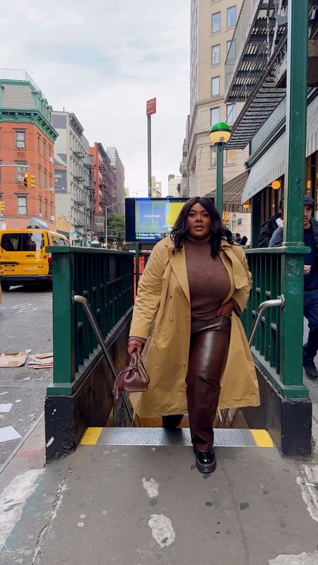 One of my favorite looks from NYC — all on sale during BLACK FRIDAY / CYBER MONDAY 

#plussizefashion #plussizeabercrombie #plussizeoutfit 

#LTKCyberWeek #LTKplussize #LTKfindsunder100