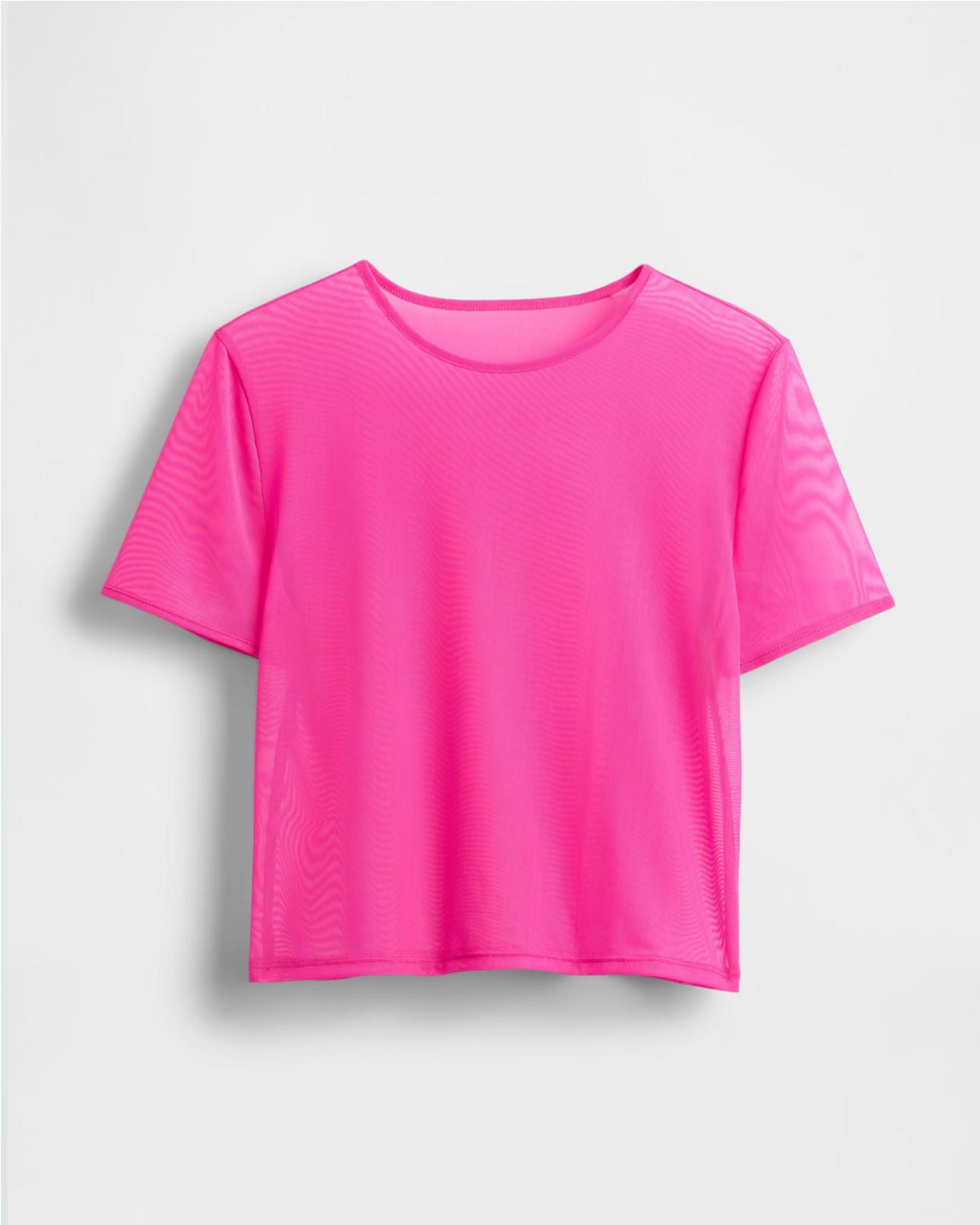 Looking for the perfect mesh cropped tee to style for a night out or over an active bra or top? I loved the fit of this one so much I bought it in pink, white, and black. It’s not too tight and the mesh texture and look is just right. Grab one before they are gone. 

#mesh #meshtop #trend #festivalszn #festivaloutfitideas #musicfeativaloutfitidea 

#LTKActive #LTKFindsUnder50 #LTKSaleAlert