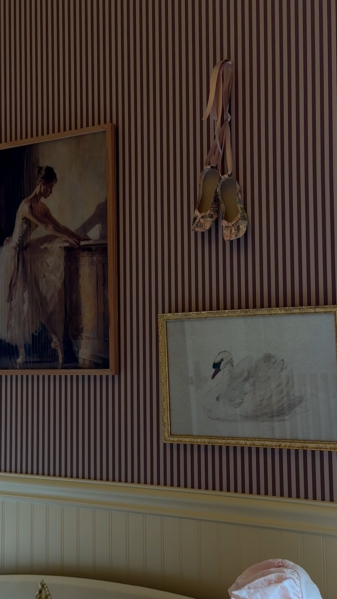 Vivi’s wall decor for our ballerina🩰

Dressupbuttercup.com #dressupbuttercup #dederaad 


#LTKHome #LTKKids