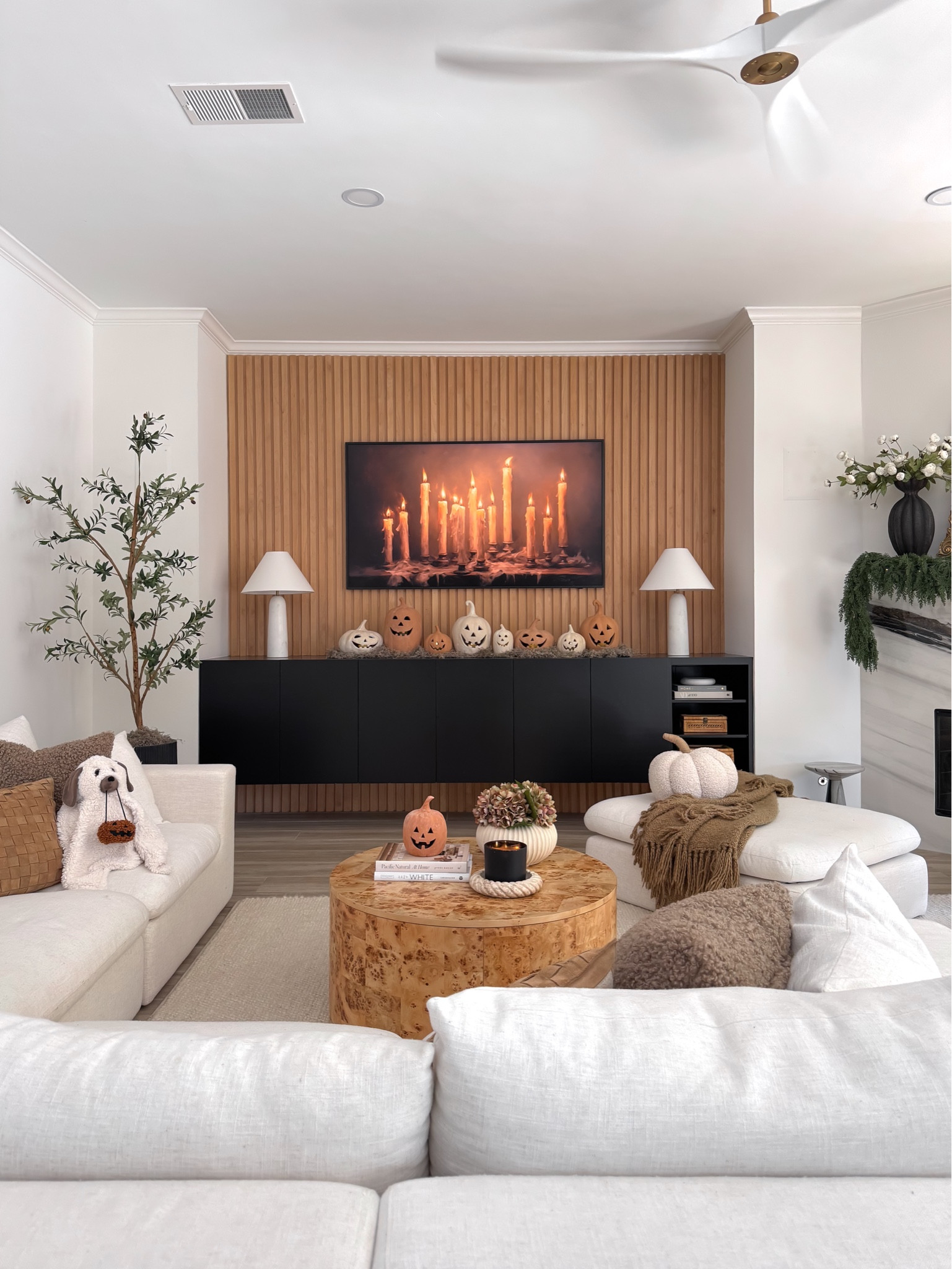 Halloween Family Room Decor

The Pottery Barn Terracotta pumpkins make the perfect centerpiece 🎃 

#LTKFamily #LTKHalloween #LTKHome