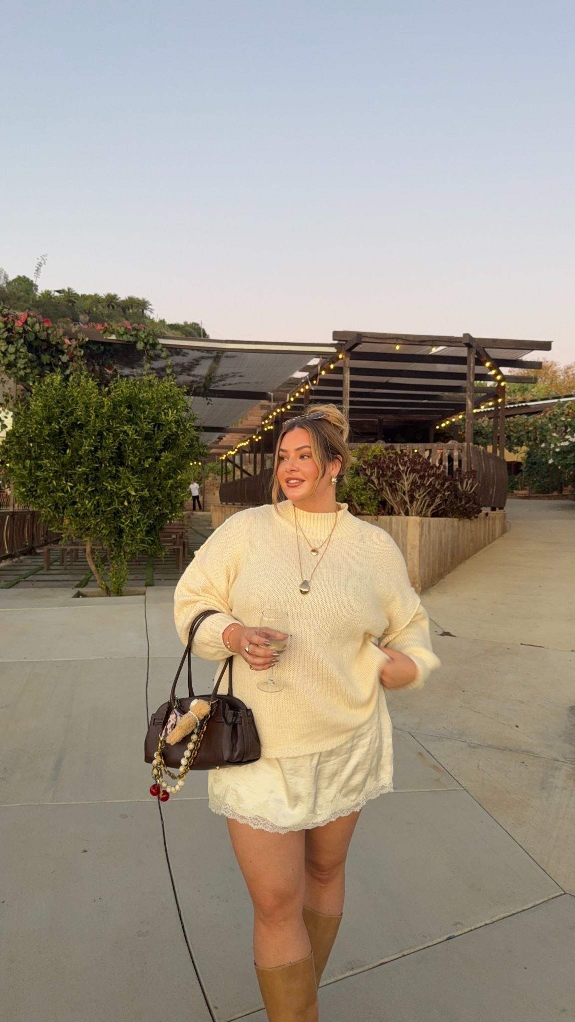 wearing xl in the skort and the sweater :) linked some alternatives for the skirt that are in stock xx 

#LTKSeasonal #LTKMidsize