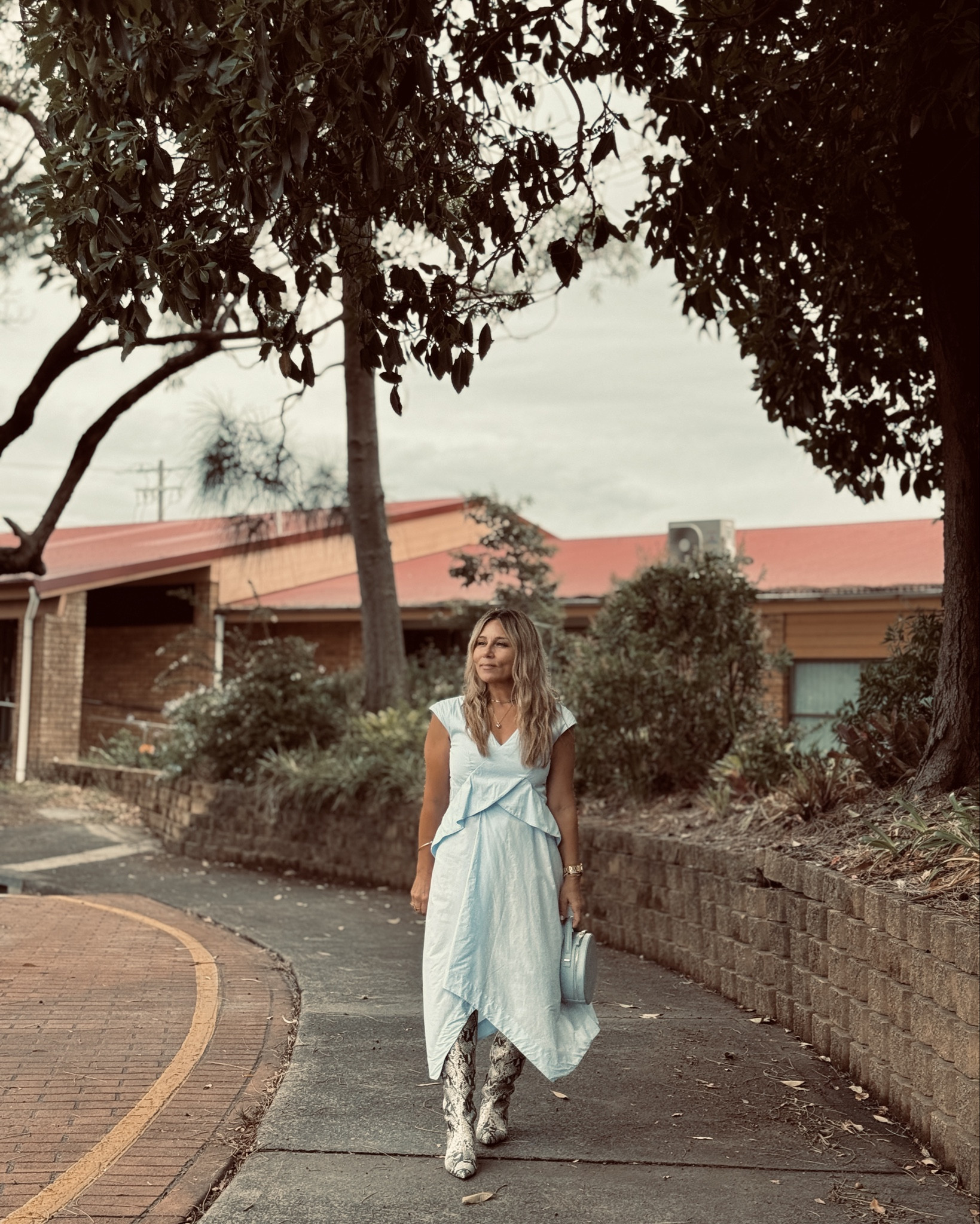 Feeling the blues 🩵

#LTKPetite #LTKootd #LTKOver40