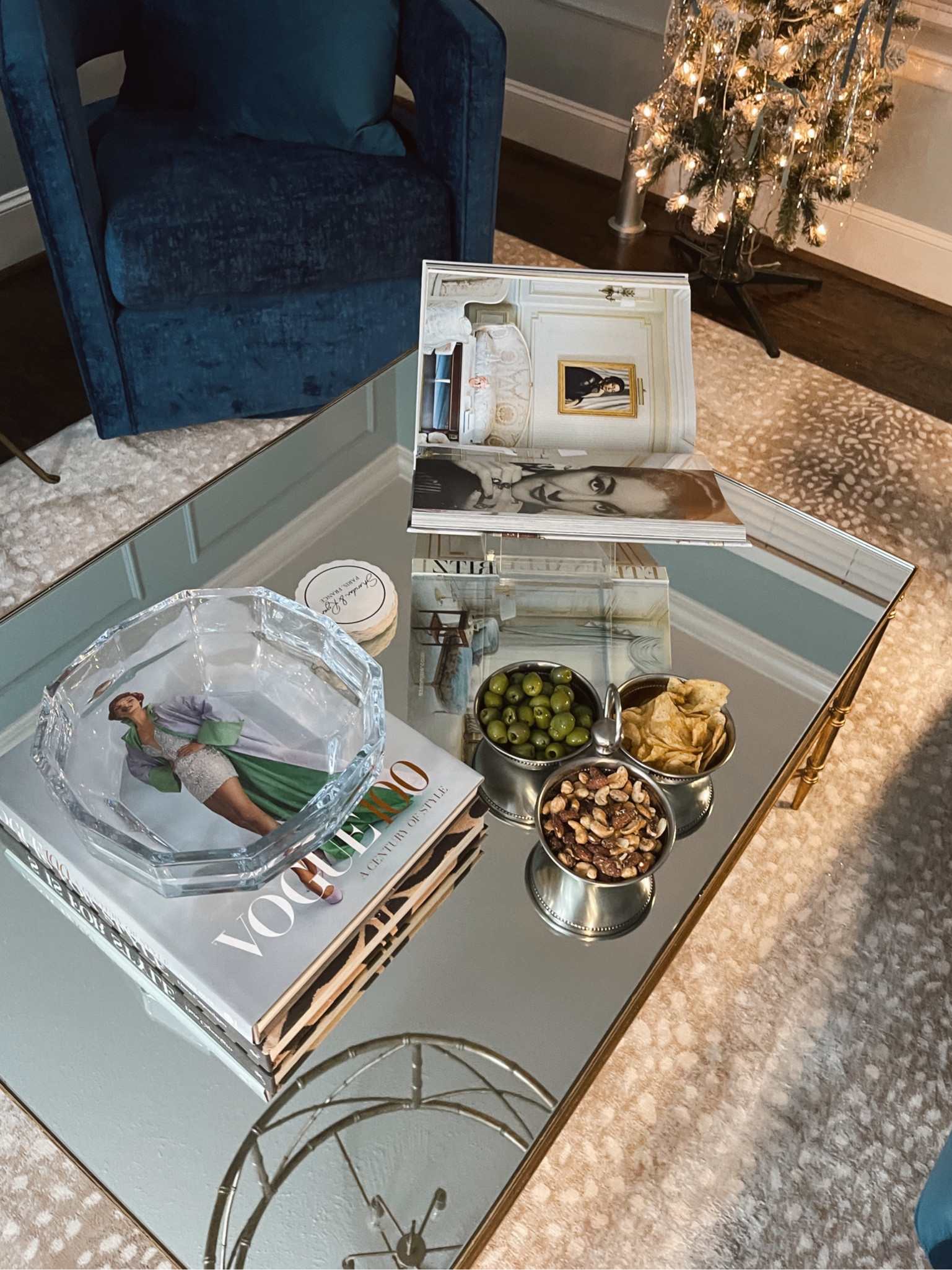 Coffee table decorating 🍸

#LTKHoliday #LTKHome #LTKSeasonal