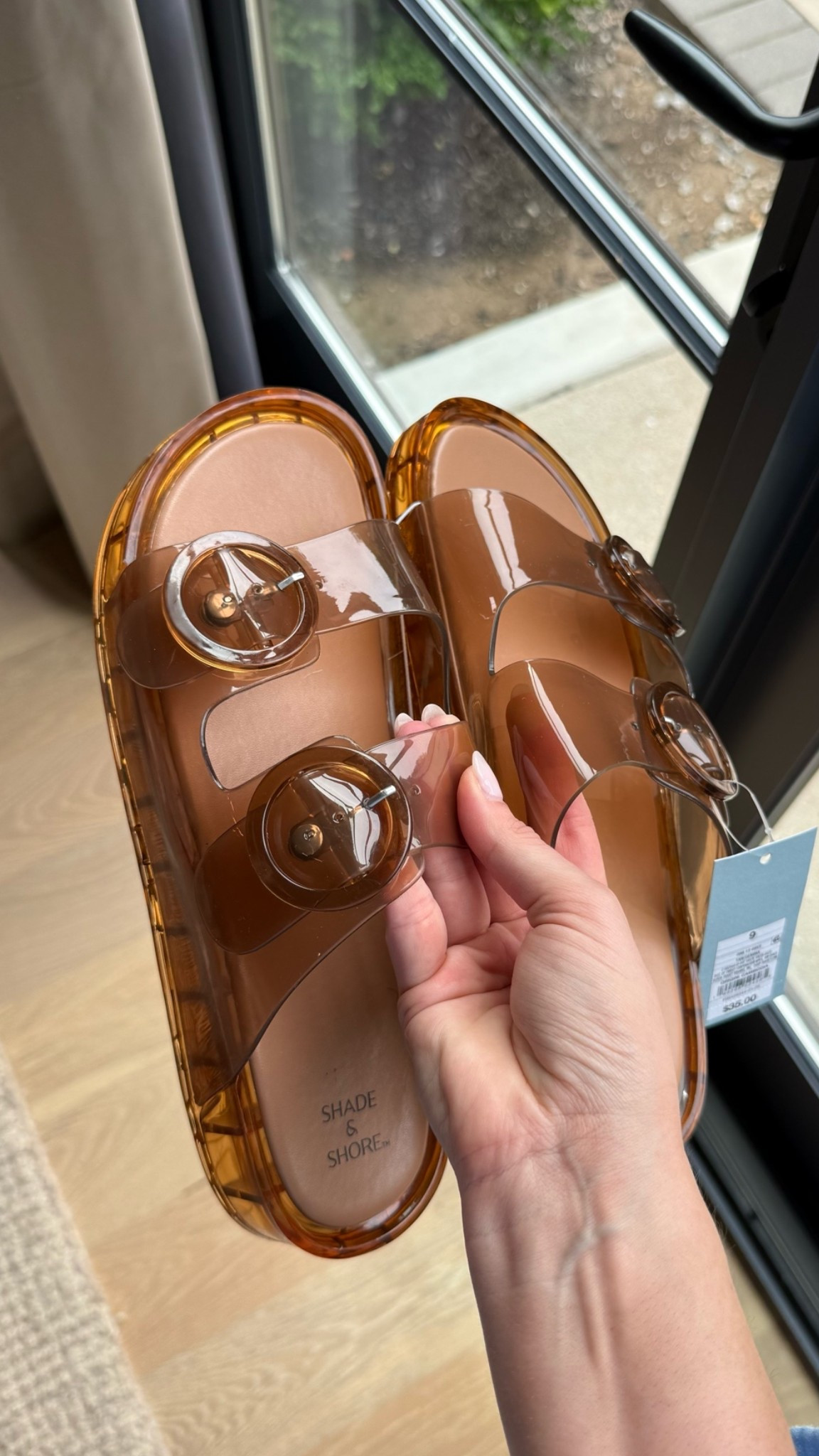These jelly slides are 40% off for @Target Circle week!!!!

#LTKTravel #LTKSwim #LTKSaleAlert