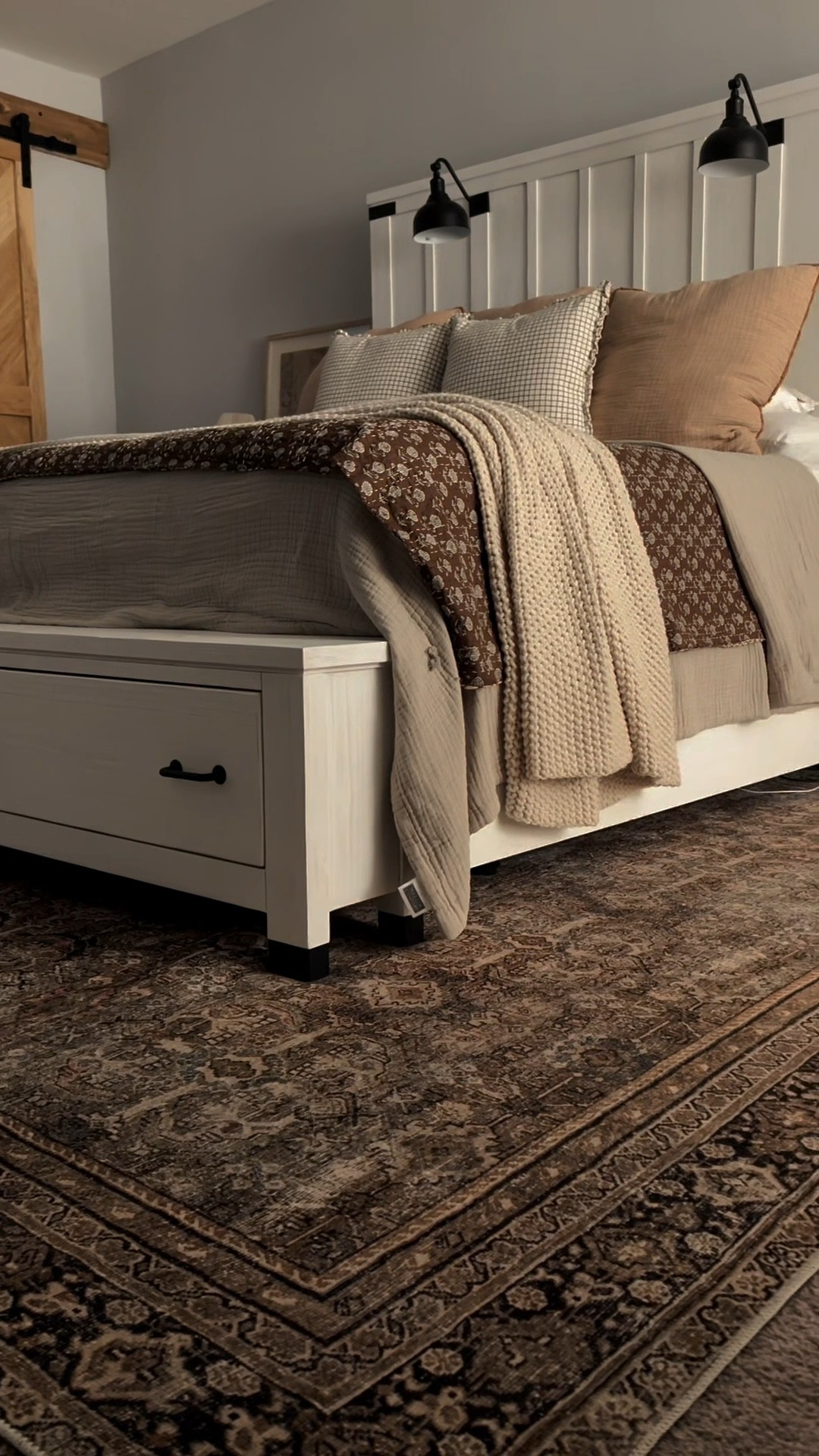 Our bedroom rug makes a statement all on its own. And right now this beauty is ON SALE for Amazon’s Big Spring Sale!!

Bedroom Styling | Amazon Finds

#LTKHome #LTKSaleAlert