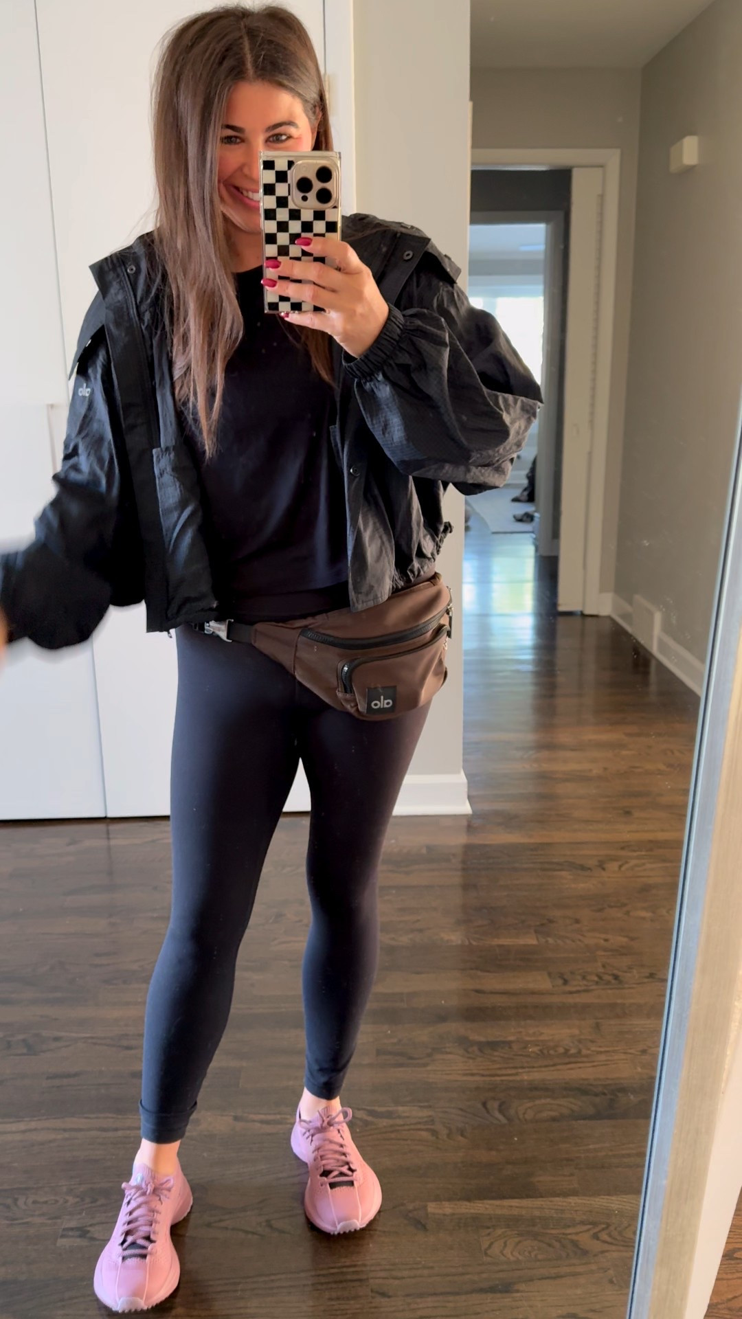 All black everything (basically!)


#LTKOver40 #LTKmomlife #LTKfitnessgoals