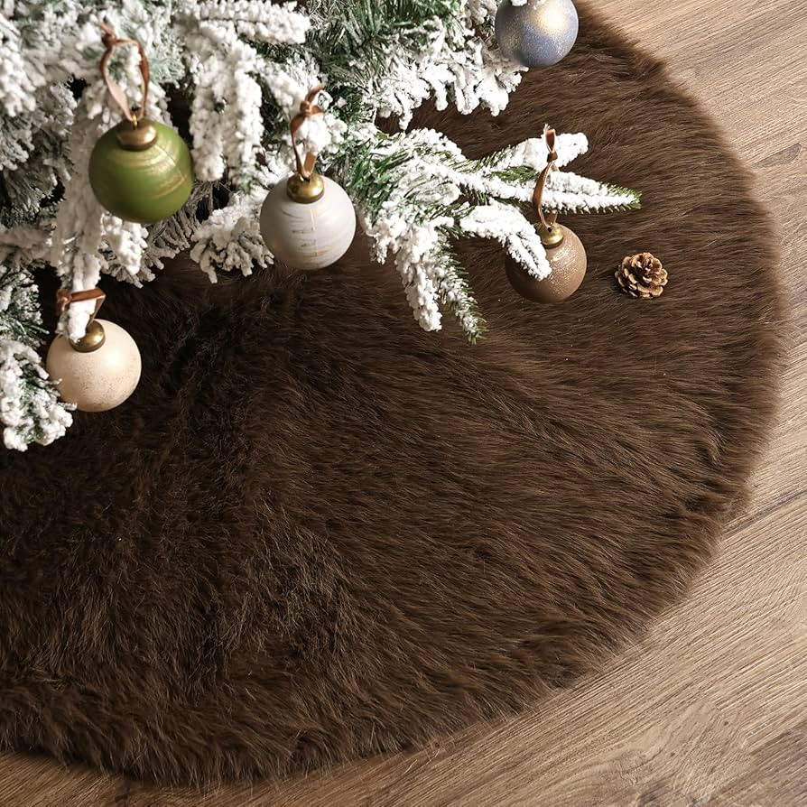 Christmas Tree Skirt: 36 Inch Large Toka Brown Christmas Tree Skirts, Neutral Vintage Short Faux ... | Amazon (US)