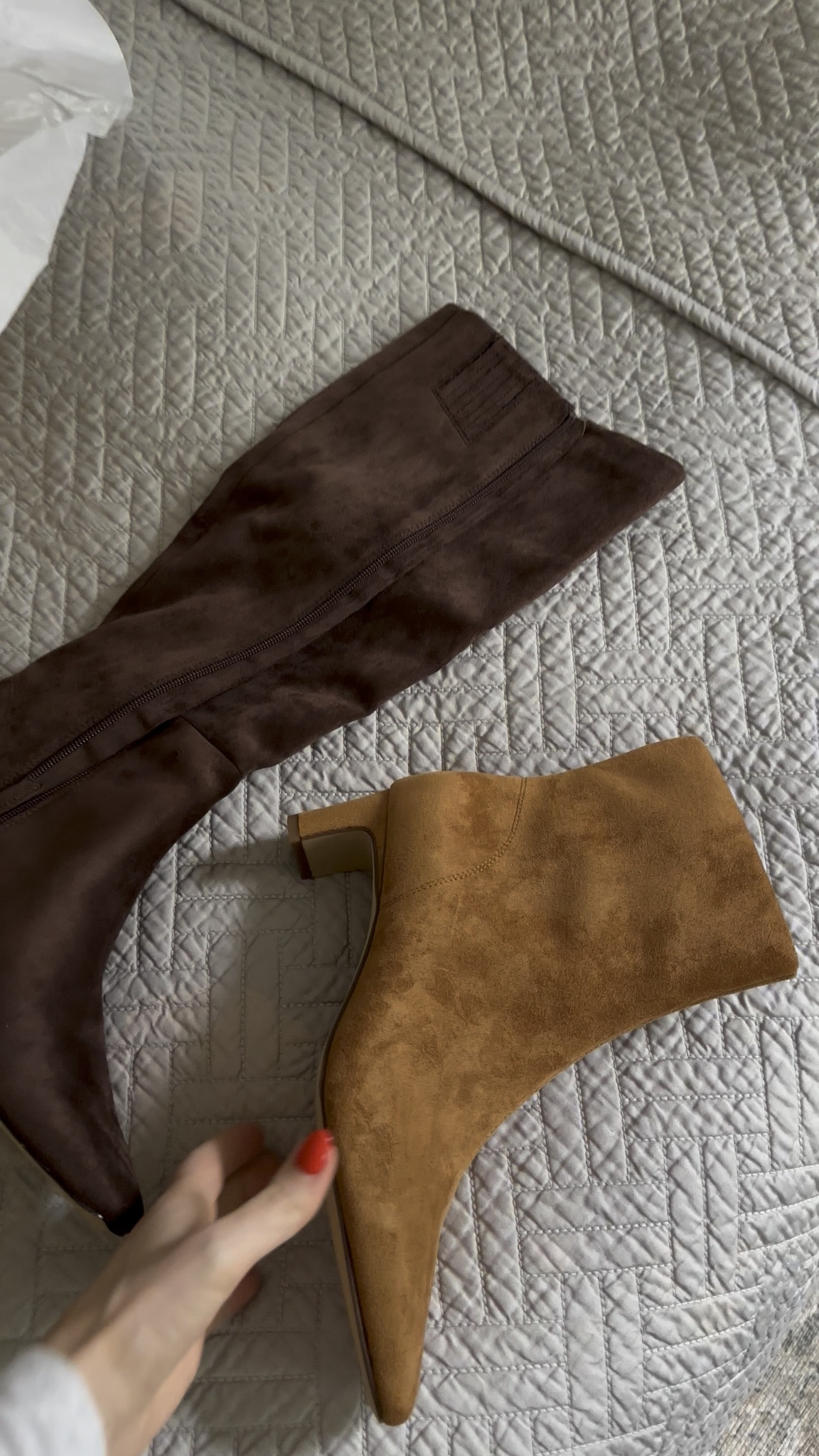 Both these suede boots are currently on sale! They make a great option heading into fall and winter 

#LTKShoeCrush #LTKSaleAlert