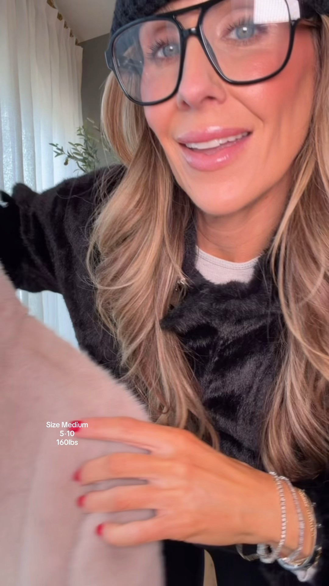 Faux fur jacket 
Amazon find

#LTKSeasonal #LTKMidsize #LTKFindsUnder50