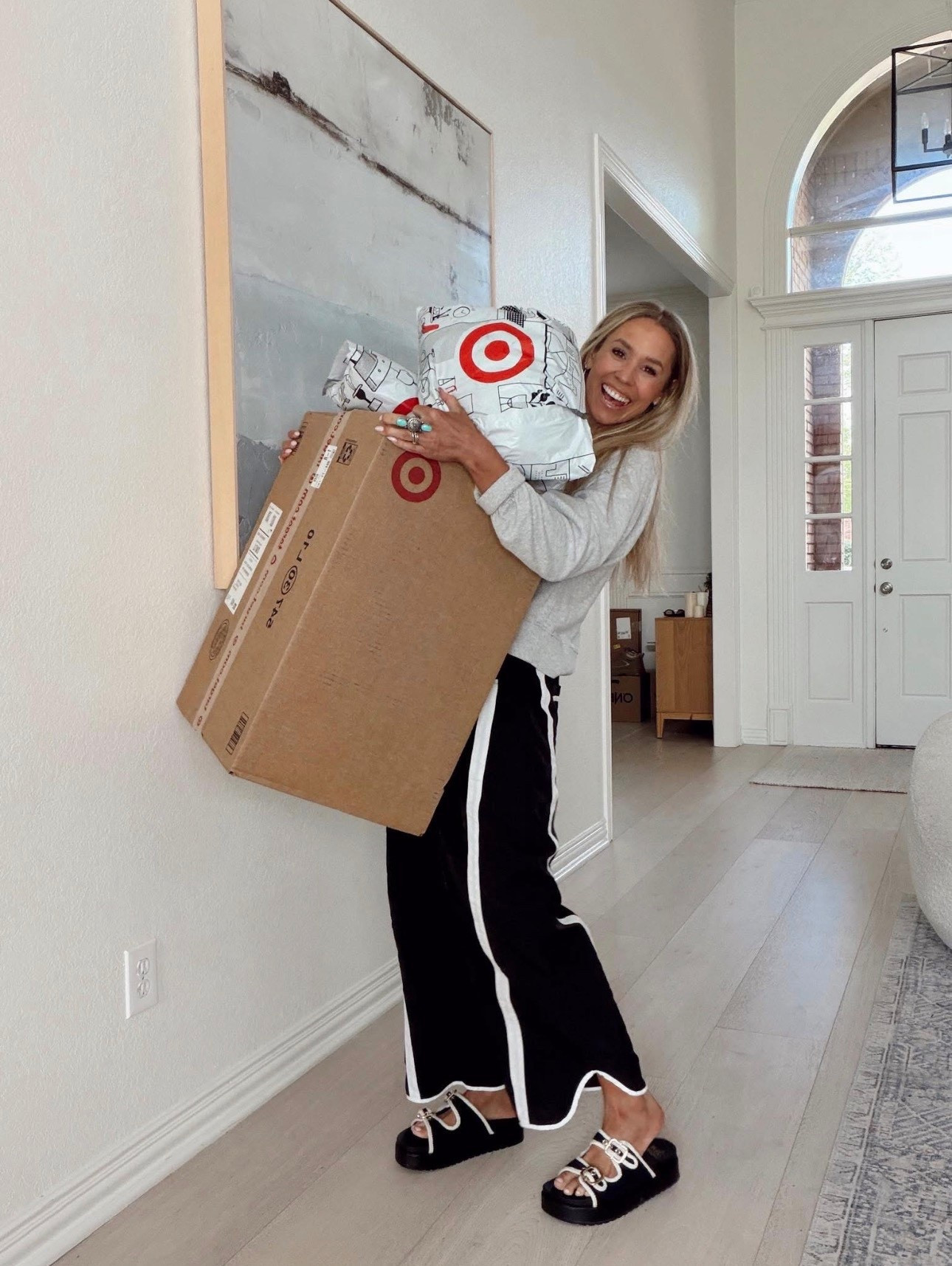 🤍SCROLL TO SHOP🤍

TARGET HAUL of my dreams❣️
🤭📦✨🤍

All things spring / summer fashion, swimwear, SHOES. Ahh so freaking good! 

I bought my TTS in everything except for swimsuits I went up one size (medium). ￼



#LTKootd #LTKSaleAlert #LTKdayinmylife