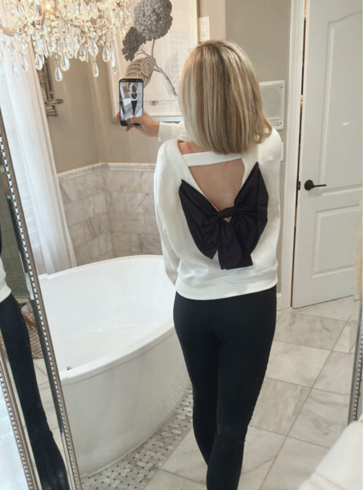 This is the most adorable bow sweater ! Perfect for the holidays coming up and it’s also super comfy !! Wearing a size XS in the sweater and size S in the black leggings ! YOU NEED THIS 🫶🏼 Use my code : BONNIE30 for 30% off anthro !

#LTKSeasonal #LTKU #LTKHoliday