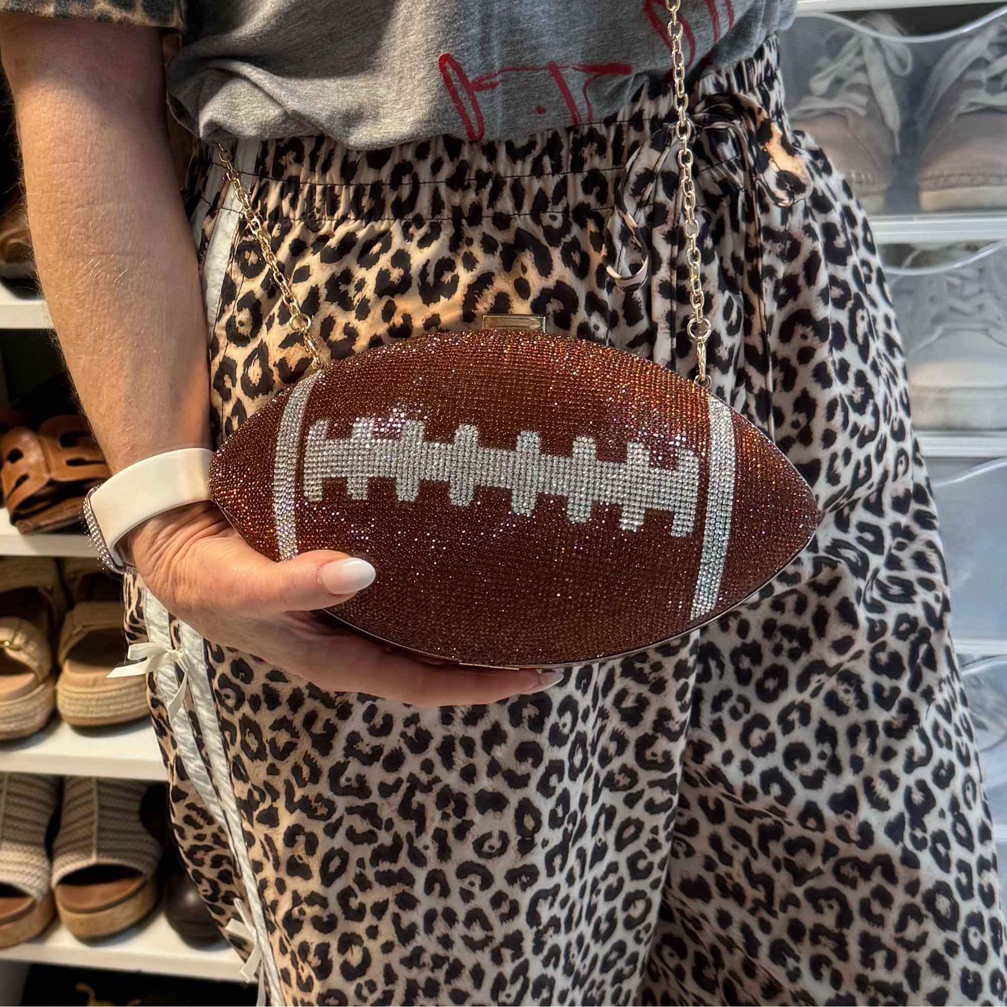 It’s football season and around here we love Alabama Crimson Tide! Why not celebrate the season with this cutie glam football purse?! It’s so stinking pretty! And so sparkly! 
￼

#LTKNYFW #LTKSeasonal #LTKmomlife