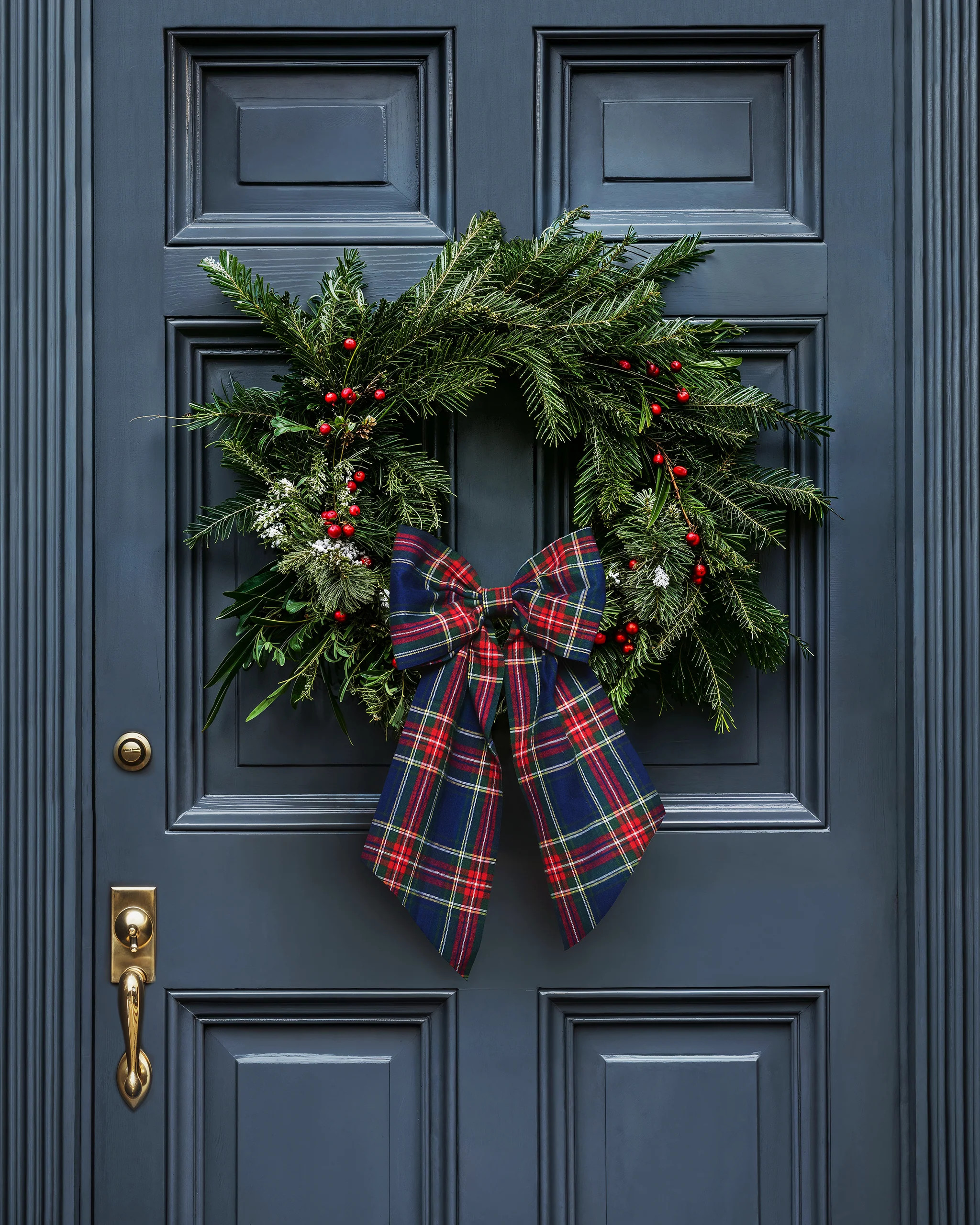 Wreath Bow in Windsor Tartan | Petite Plume