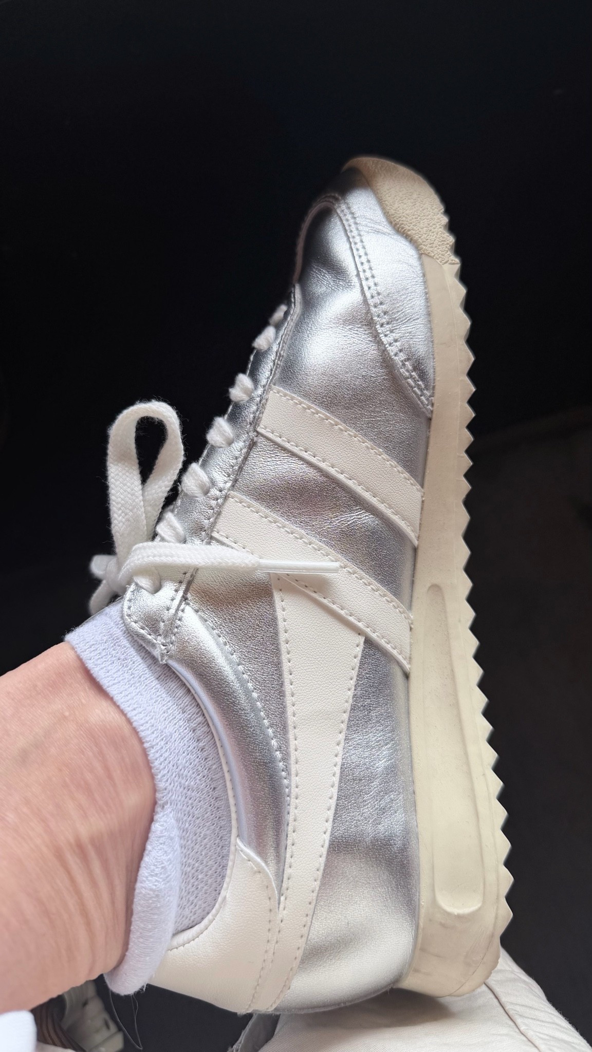 My sneaks

#LTKootd #LTKOver40 #LTKActive