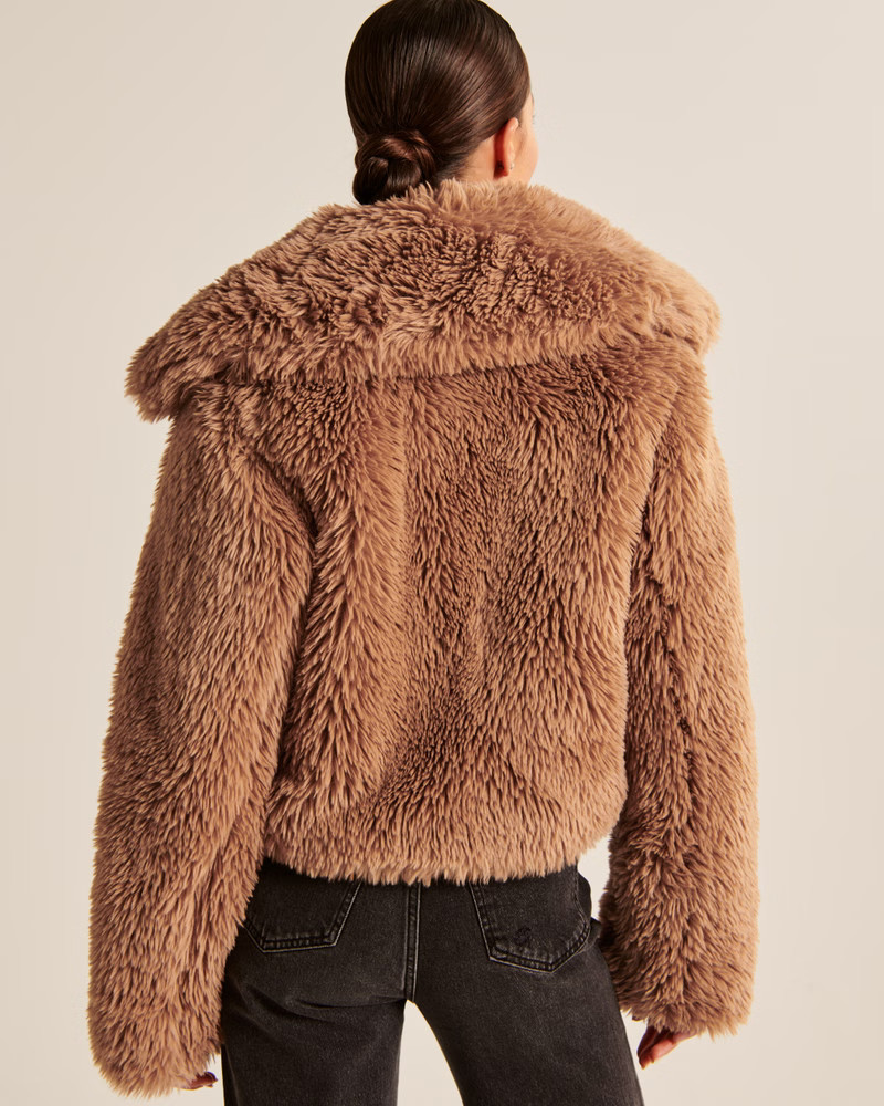 Women's Drama Collar Faux Fur Coat | Women's New Arrivals | Abercrombie.com | Abercrombie & Fitch (US)