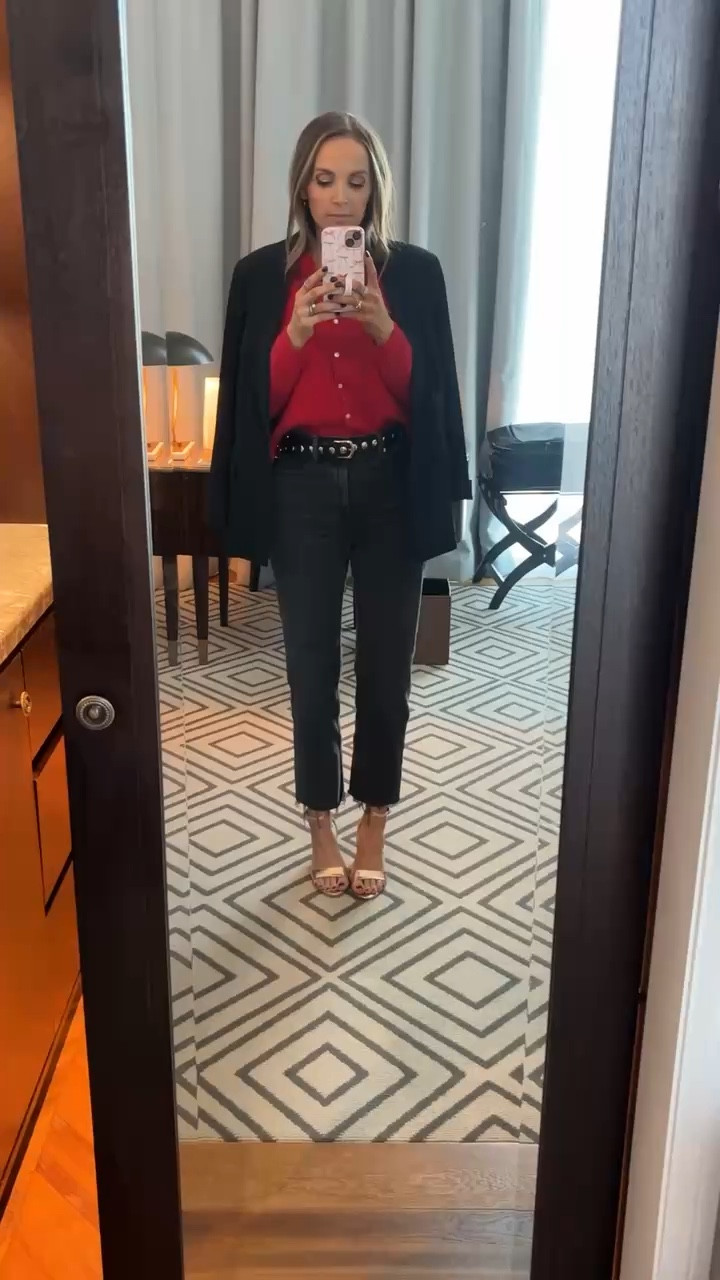 Elevated casual with jeans + @kohl’s red sweater for workwear 

#LTKWorkwear #LTKStyleTip #LTKWatchNow