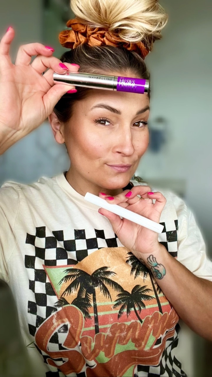 How I maximize my lash length and volume! #makeuproutine #morningroutine #beautyproducts #videotutorial

#LTKU #LTKbeauty
