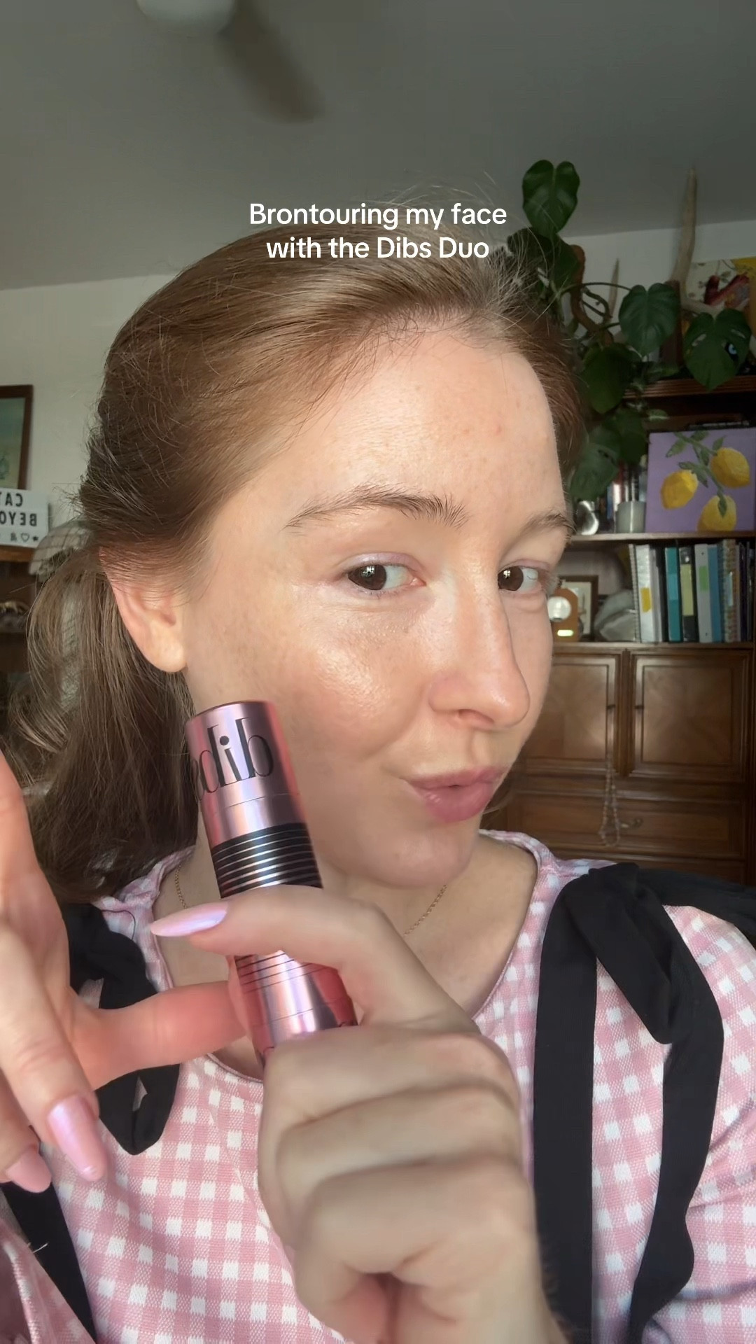 Shade: Starlit 🌟 She's buttery,
she's glowy, she's got dimension 🥰 I got the original dibs duo bronzer blush stick over a year ago and loved the formula so much that I actually finished the bronzer side! So when I went to repurchase and saw that they had a glowy blush option for their duo stick, I was so down to try. And I LOVE it. I like this blush even more than the blush on the original duo, and the bronzer shade is perfect, great for a Brontour effect of bronzer/contour which I think is perfect for neutral undertones when you can't quite decide between a cool contour and a warm bronzer. Blends like a dream 😊🫶
#bronzer #cleanmakeup
#dibsbeauty #bronzertutorial #contour