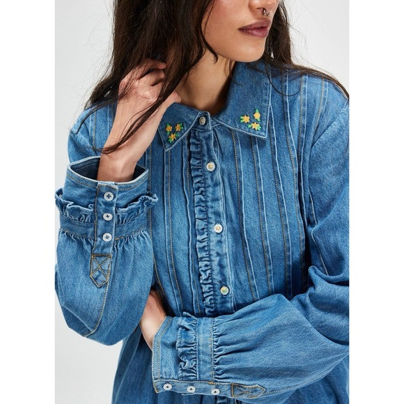 NWT Free People Robin Pintuck Denim Shirt In Light Wash Size Large Embroidered | Poshmark