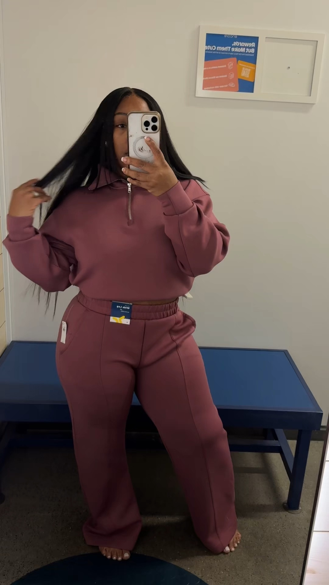 @oldnavy comes in 9 different colors. Yall these are so soft and comfy 🫠 #oldnavy #oldnavystyle #curvygirl 

Comes in Regular, Tall, and Petite form sizes XS to 4X.

I’m wearing a small in the pants and an XS in the pullover 

#LTKSaleAlert