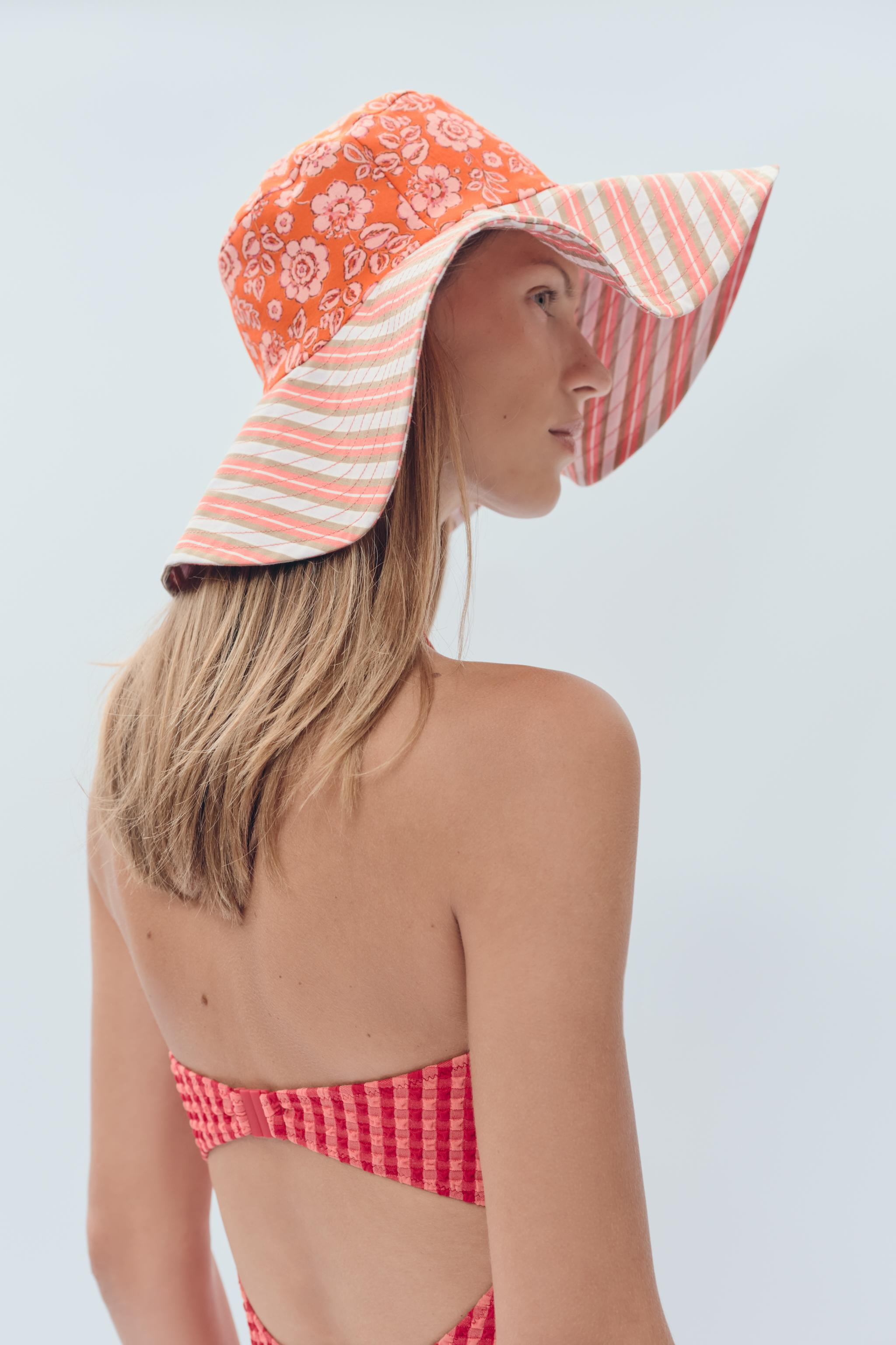 LIMITED EDITION PRINTED HAT | Zara US