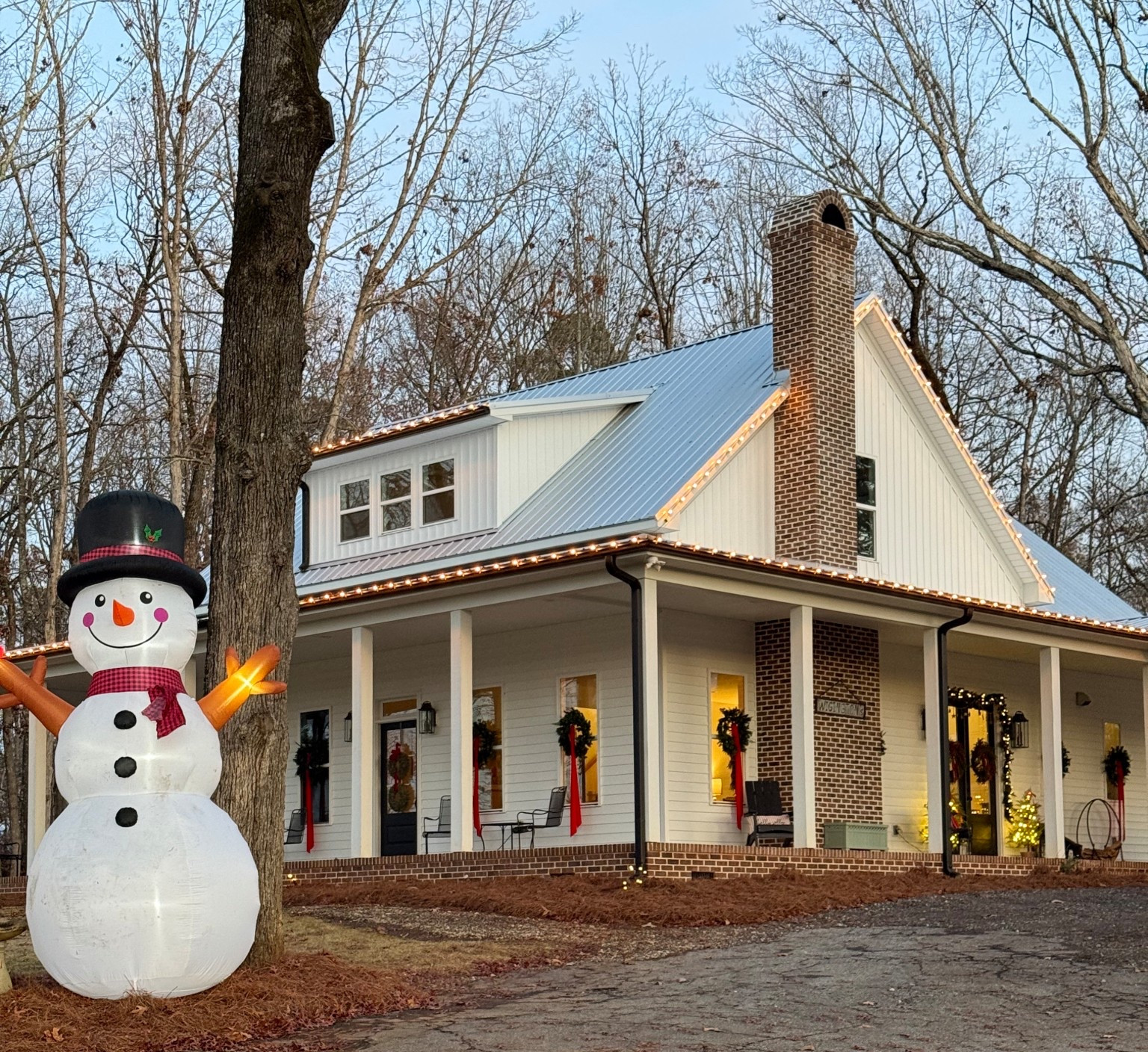 Outdoor Christmas Decor! Sharing our favorites wreaths, ribbon, and frosty!


#LTKHoliday #LTKHome #LTKSeasonal