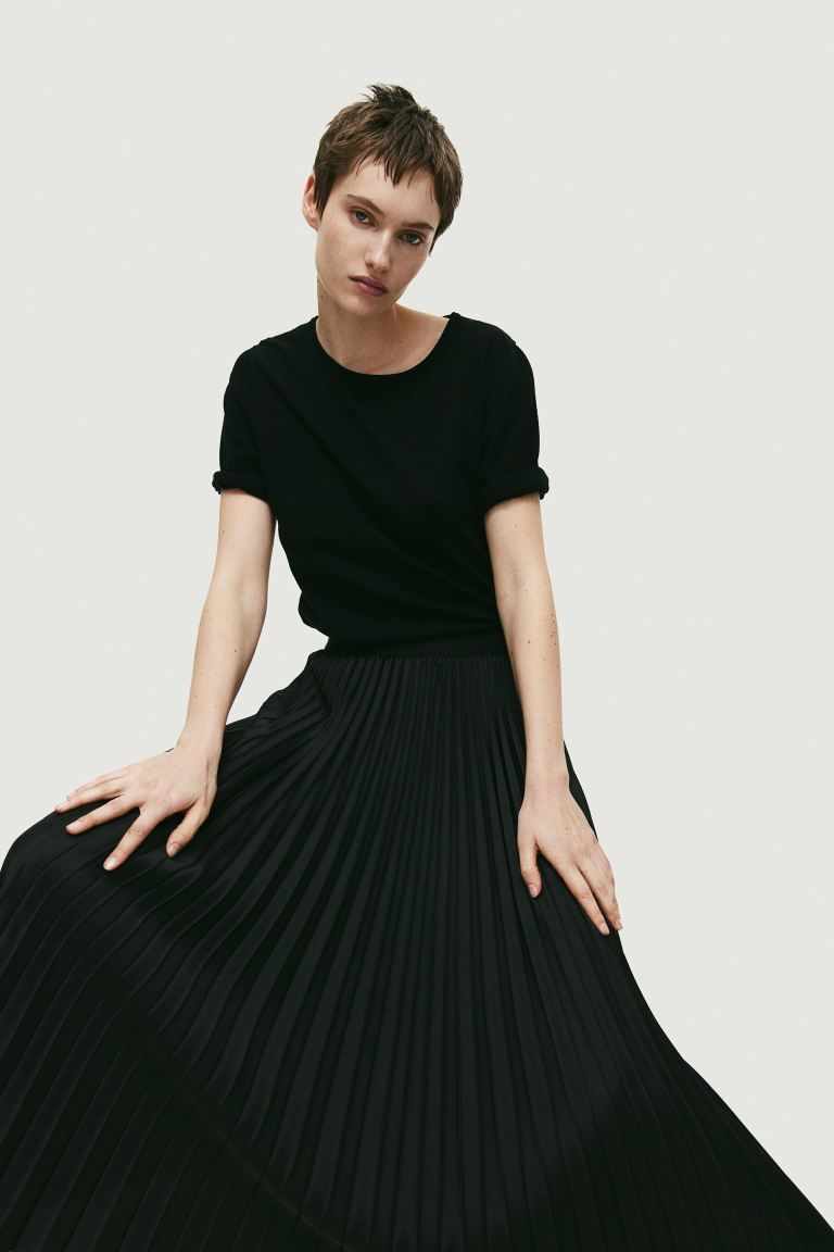 Pleated Skirt - High waist - Midi - Black - Ladies | H&M US | H&M (US + CA)