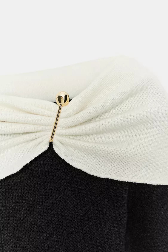 SOFT TOP WITH BUCKLE | Zara UK