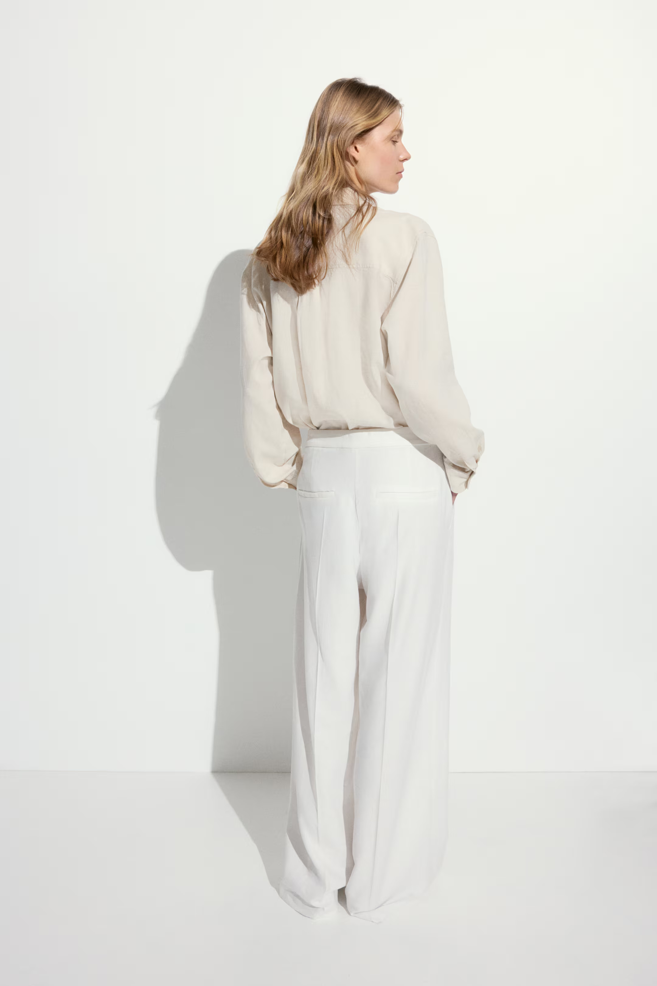 Linen-blend shirt | H&M (UK, MY, IN, SG, PH, TW, HK)