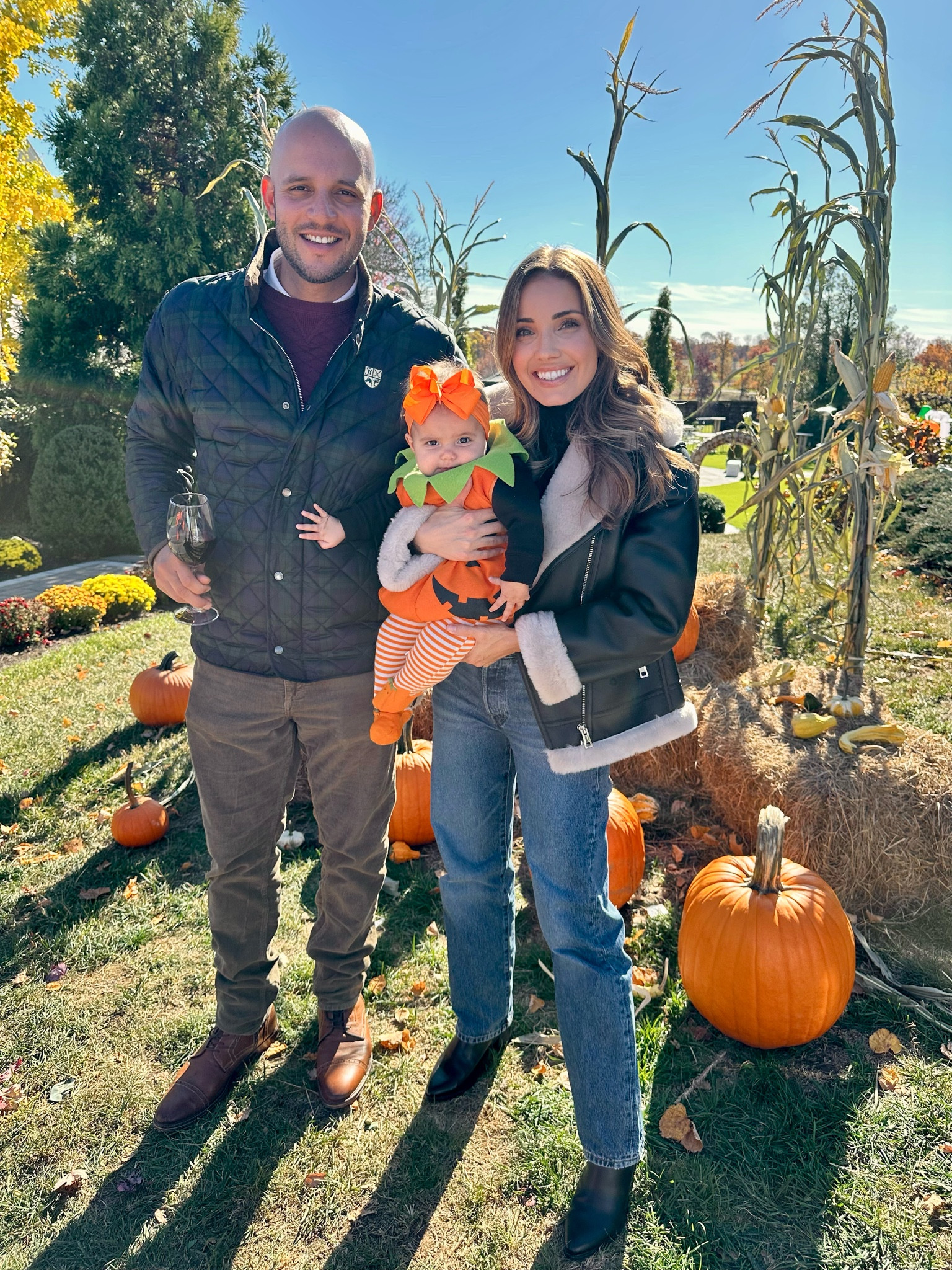 Fall outfit and new favorite jeans 

#LTKStyleTip #LTKFindsUnder100 #LTKSeasonal