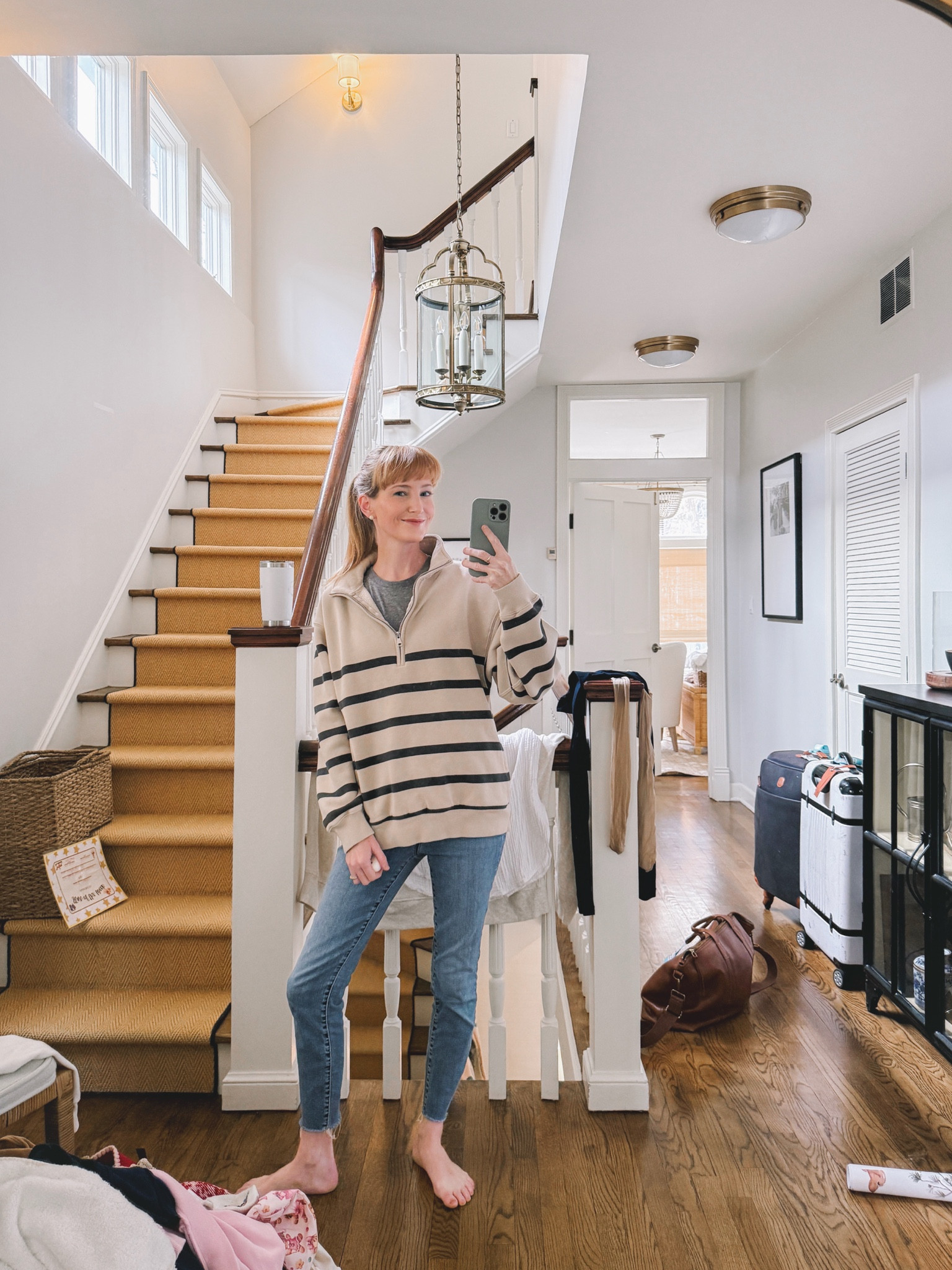 The face of a girl who:

1. Got back late last night from a 2.5-week holiday trip and SLEPT IN HER OWN BED 👏🏻 (drive 15 hours to do so and it was worth it 👊🏻)

2. Loves January above all other months, even though she has Raynaud’s disease and lives in Chicago 😂 more on that later 

3. Can’t remember the last time she was on Instagram besides to post Lucy’s Gracie Abrams video—a star was born 🎤!!!!!—but excited to be back and share some adventures.

4. Clearly needs to do laundry 🙃

5. Missed you. 🫶🏻