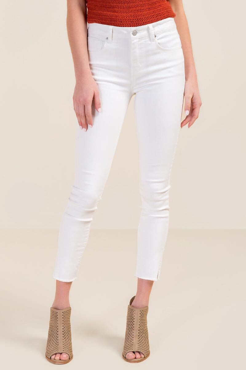 Harper Heritage Mid Rise Ankle Length Jeans | Francesca’s Collections