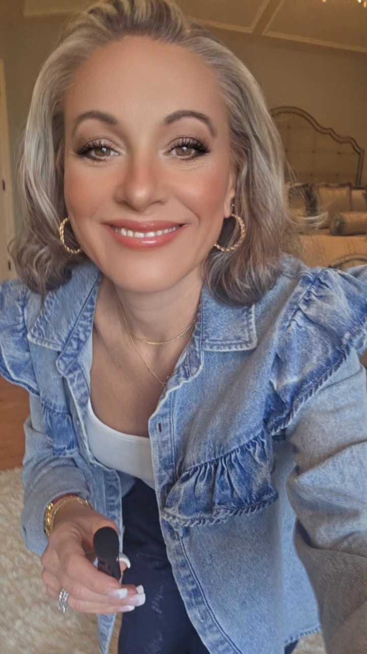 I love a nice pair of bevyflogs!#grwm

#LTKgrwm #LTKPetite #LTKootd