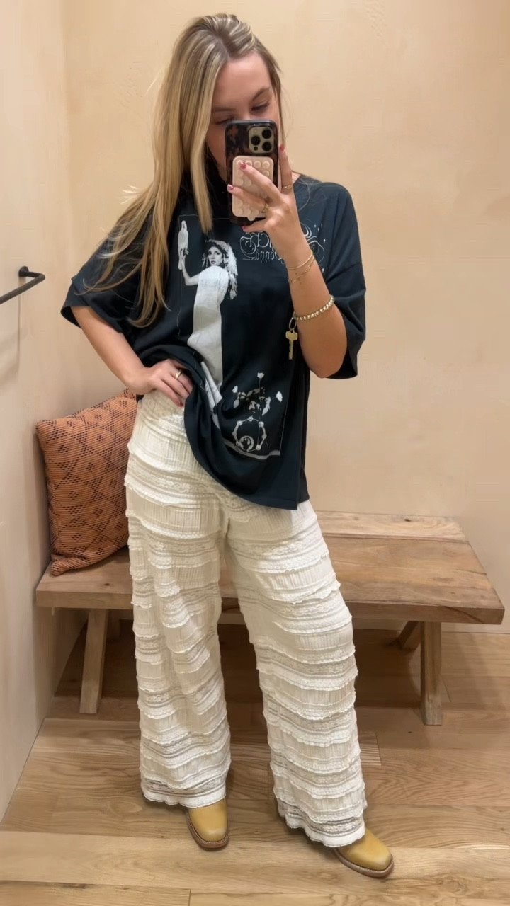 stevie nicks graphic tee dressed up with lace pants and frye boots 


valentines 

#LTKValentine #LTKootd #LTKmomlife