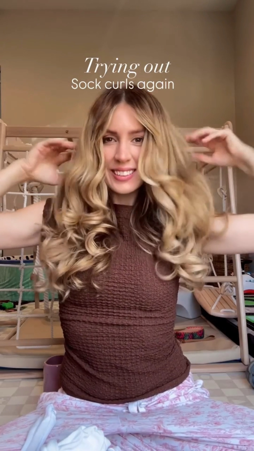 Sock curls: take 2. Let’s see how this goes.

#sockcurls #heatlesscurls #heatlesshairstyle #overnightcurls #momhairideas #momhairdontcare #momstyleinspo #everydaycurls #easyhairstyleideas #hairtok #beautyroutine #morninghairroutine #hairhack