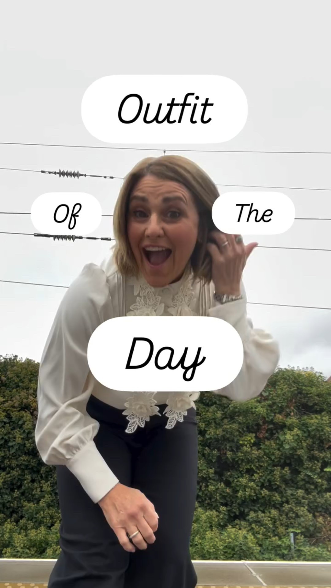 Perfect for a 4 hour Personal Shop. 

I had to give my new Anthropologie trousers an outing & I knew they be great as so comfy.

I do love a shirt so thought this one would work well, it’d elevate the trousers & hold trainers.

My accessory today was the umbrella as it’s rained all day, hair does not resemble what it did at 8 am!!!

#thepocketstylist #personalstylist #personalstyling #personalshopping #stylist #fashion