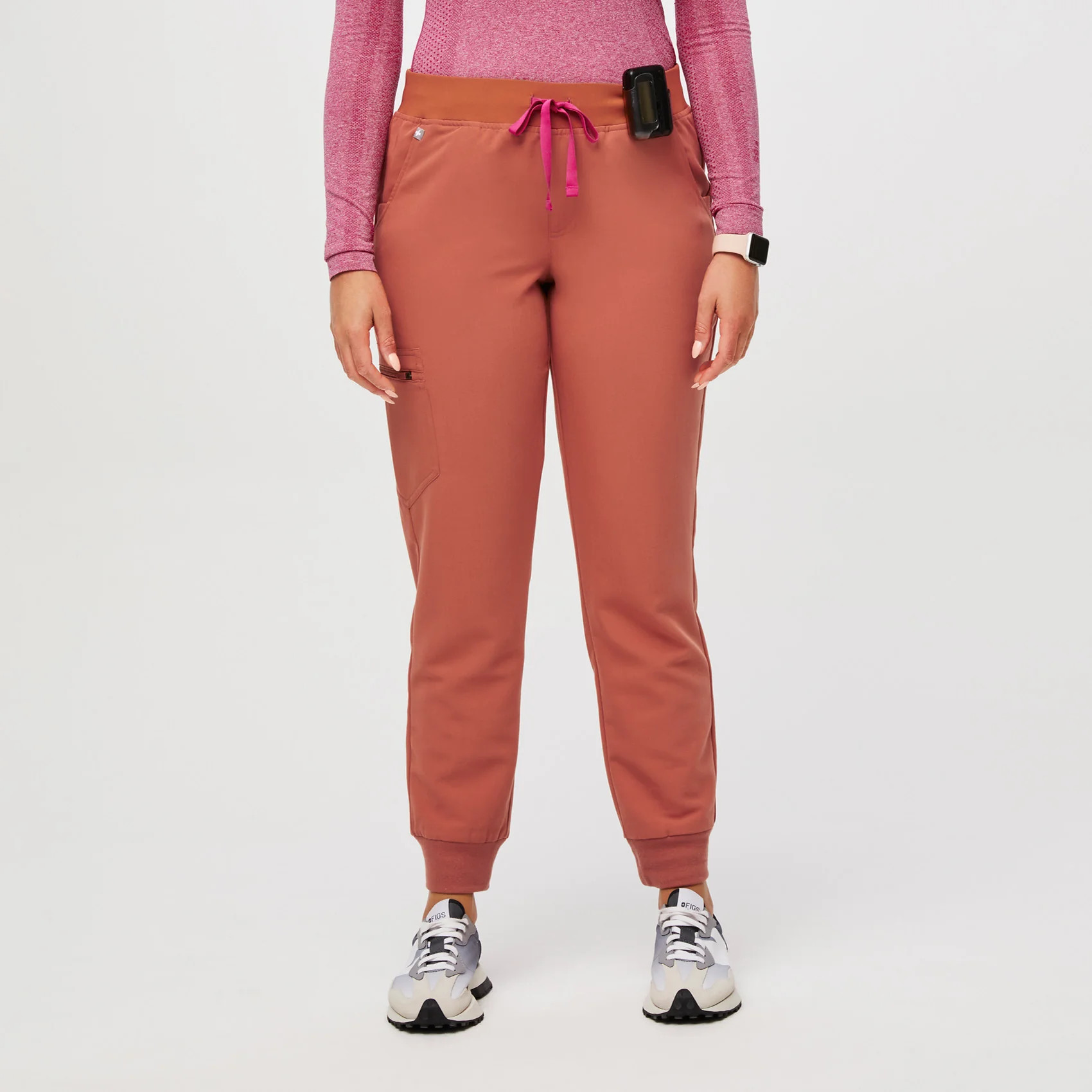 Women's Zamora™ Jogger Scrub Pants - Terracotta · FIGS | FIGS