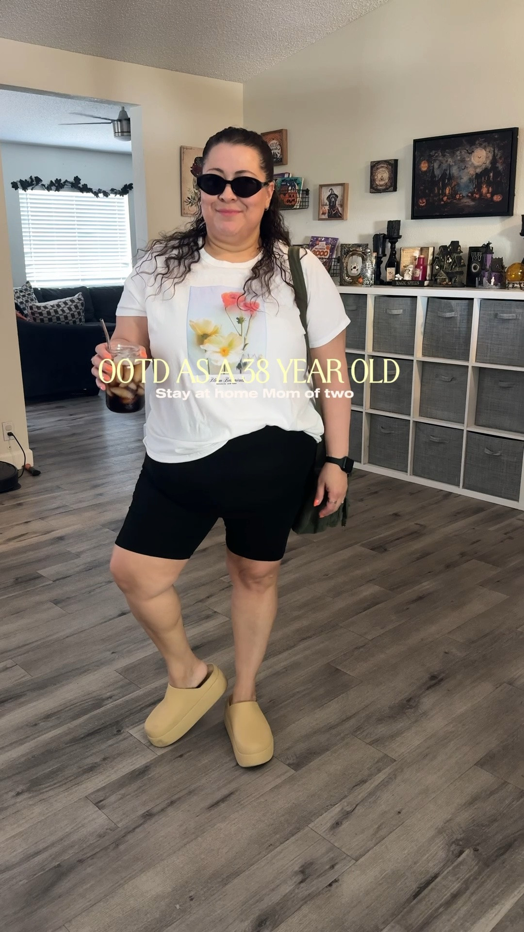 Simplicity is key in an everyday cozy mom ootd. 
.
.
.
#ootd #plussizeootd #momootd #momlife

#LTKmomlife #LTKPlusSize #LTKootd
