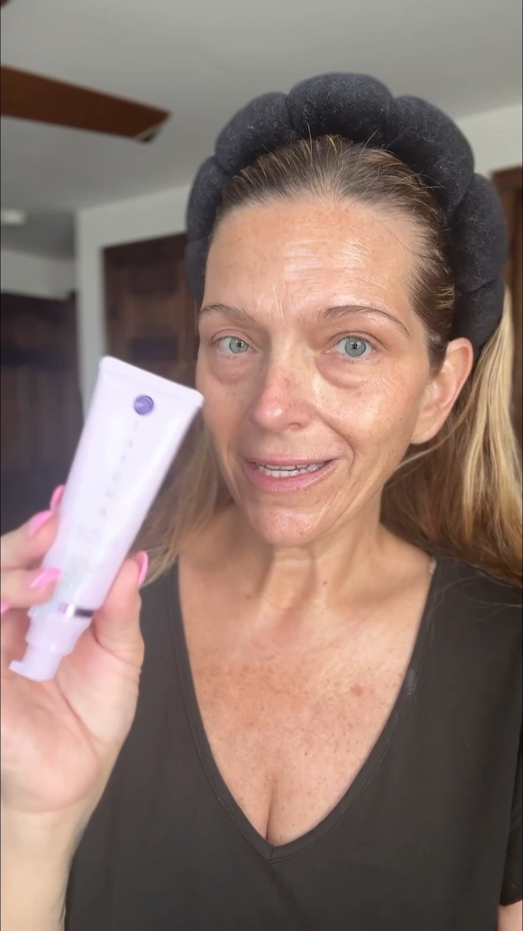 Sunscreen just became the most luxurious step in my routine ☀️🤍✨ The Tatcha Milky Sunscreen is everything — lightweight, creamy, and melts seamlessly into your skin with zero white cast and zero greasy residue. Japanese skincare meets next level sun protection and your skin will absolutely LOVE it.

#LTKmorningroutine #LTKselfcare #LTKBeauty