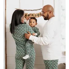 Holiday Matching Family Pajamas Made with Organic Cotton | Burts Bees Baby