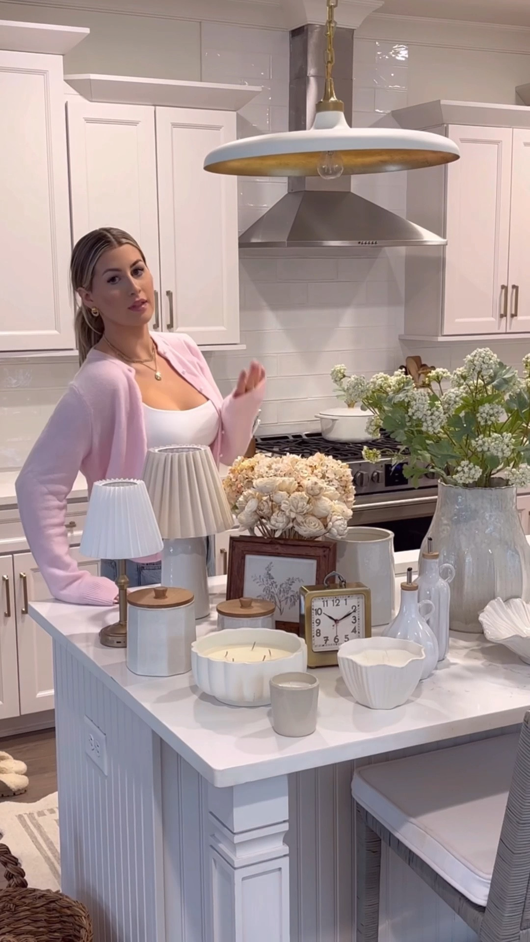 Home finds I’m loving from target right now to transition into spring!! 🤍🏠 also linked my outfit from abercrombie below - on sale right now! 🫶🏼 Wearing a medium in tank & cardigan! I also used 11 of these stems in this vase!


Target home decor
Neutral home finds
decorate with me 

#LTKHome #LTKValentine