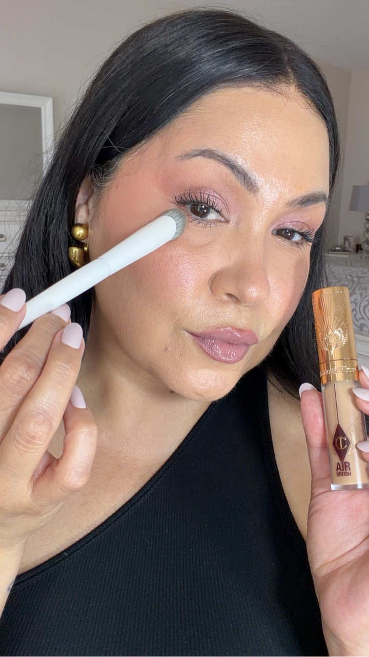 Over 40 concealer then foundation. 
Wearing @charlottetilbury Airbrush Flawless Blur Concealer shade 7 medium 

You can always find my recommendations in my bio/LTK

#matureskinmakeup #concealertutorial #over40makeup #over40 #nofiltermakeup

#LTKBeauty #LTKgrwm #LTKOver40