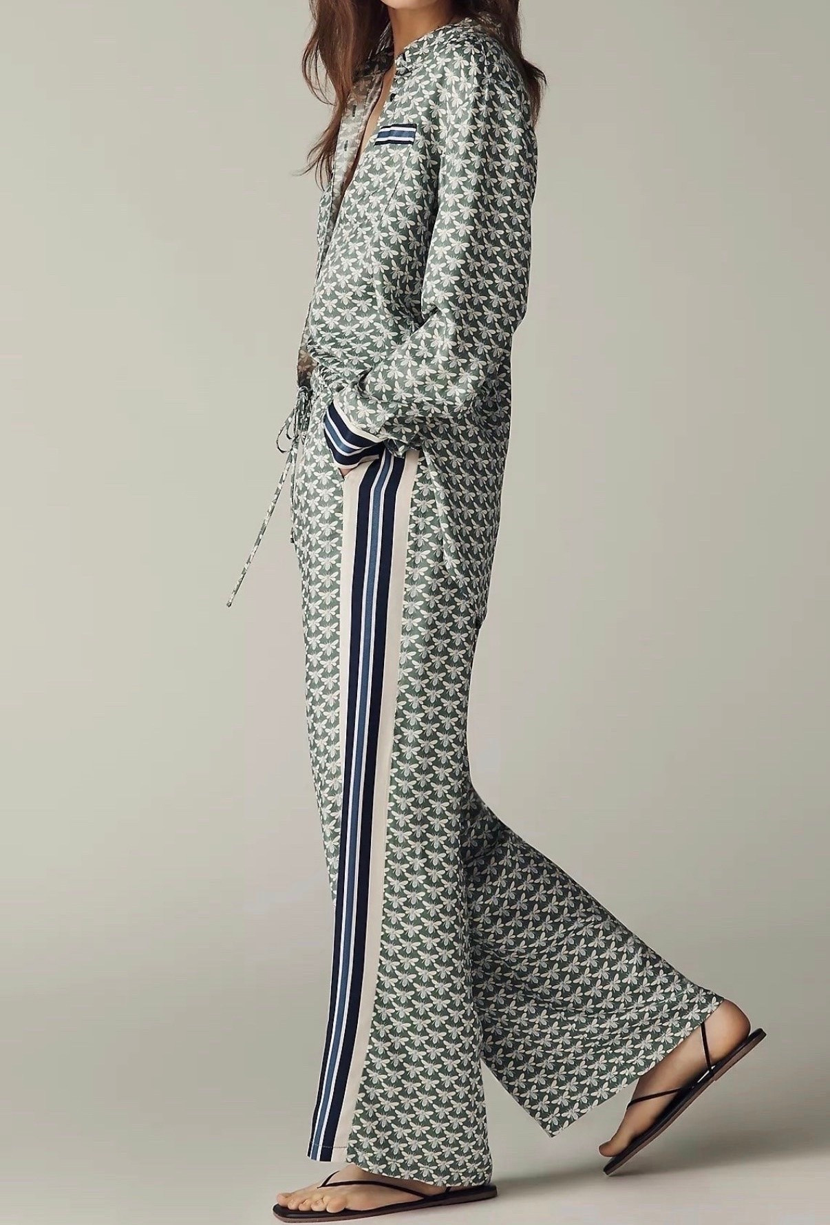 I have this matching set in another print and love it!

#LTKSeasonal