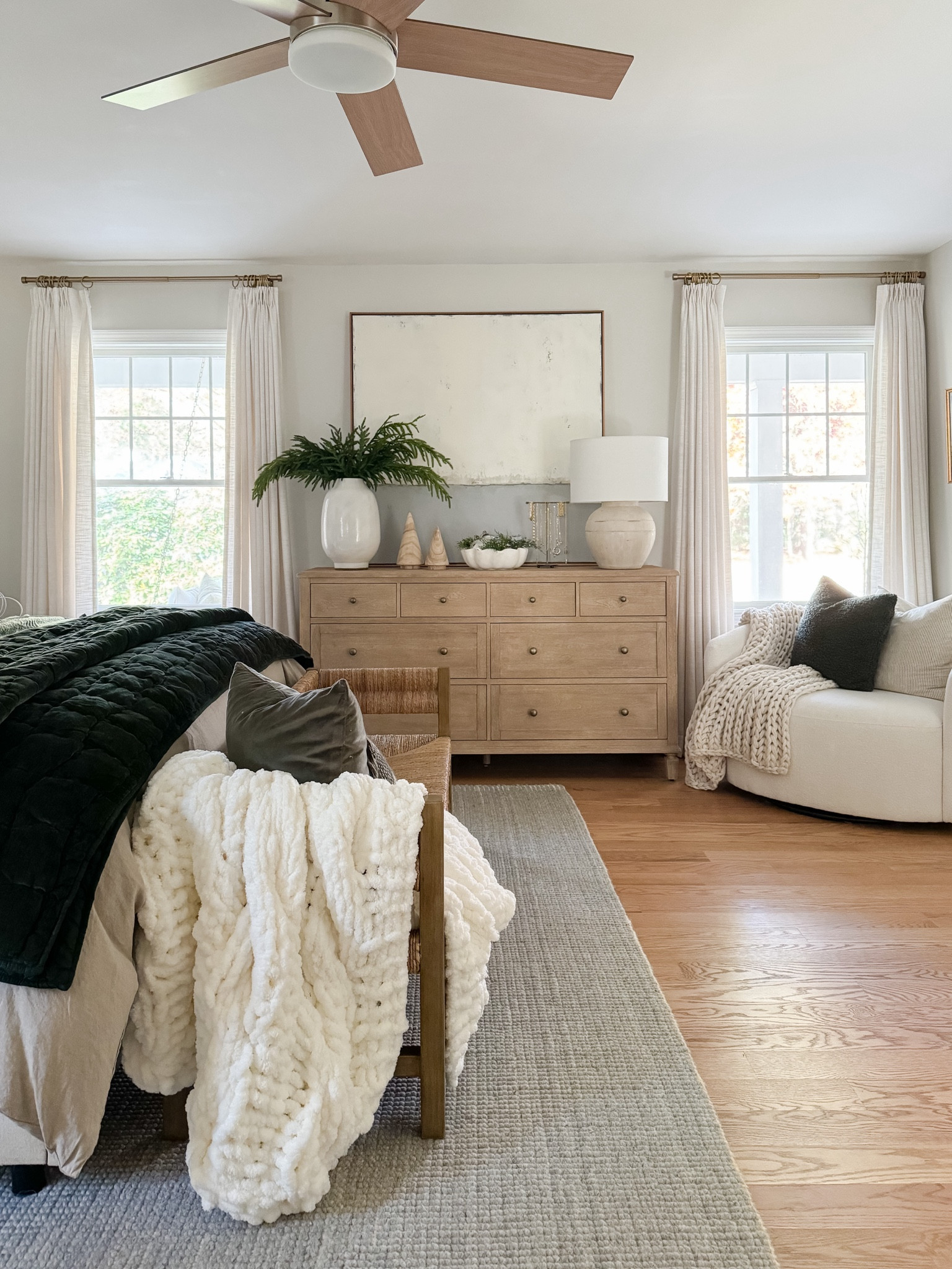 Modern Bedroom Design  holiday Coastal bedroom

Home design  Christmas Modern home  Home decor  Bedroom design  Bedroom inspo  Bedroom finds  Bed Decor  Bedsheets  

#LTKHoliday #LTKHome #LTKSaleAlert