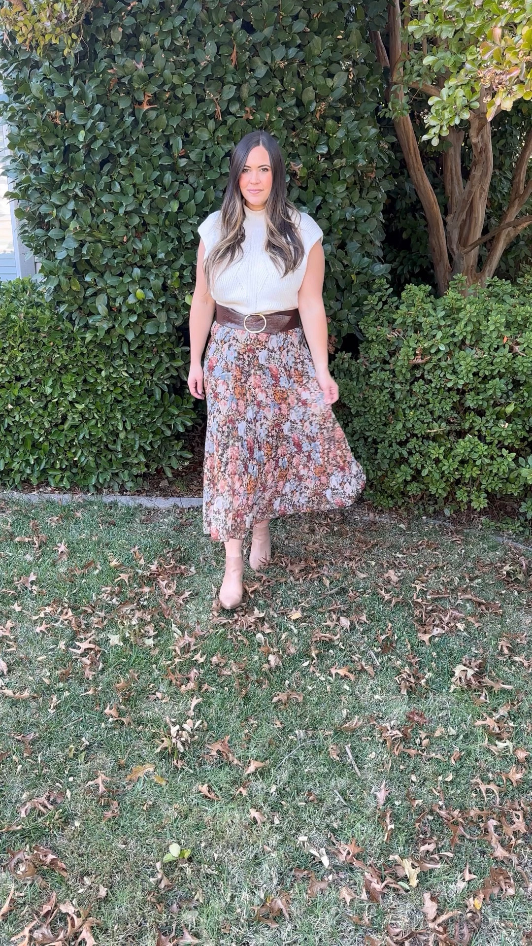 This skirt is IT for fall!! I’m seriously in love with this print and it’s only $35! 
I’m wearing a size large and it’s plenty stretchy and roomy! 
Would also be good during pregnancy!


#LTKStyleTip #LTKMidsize #LTKFindsUnder50