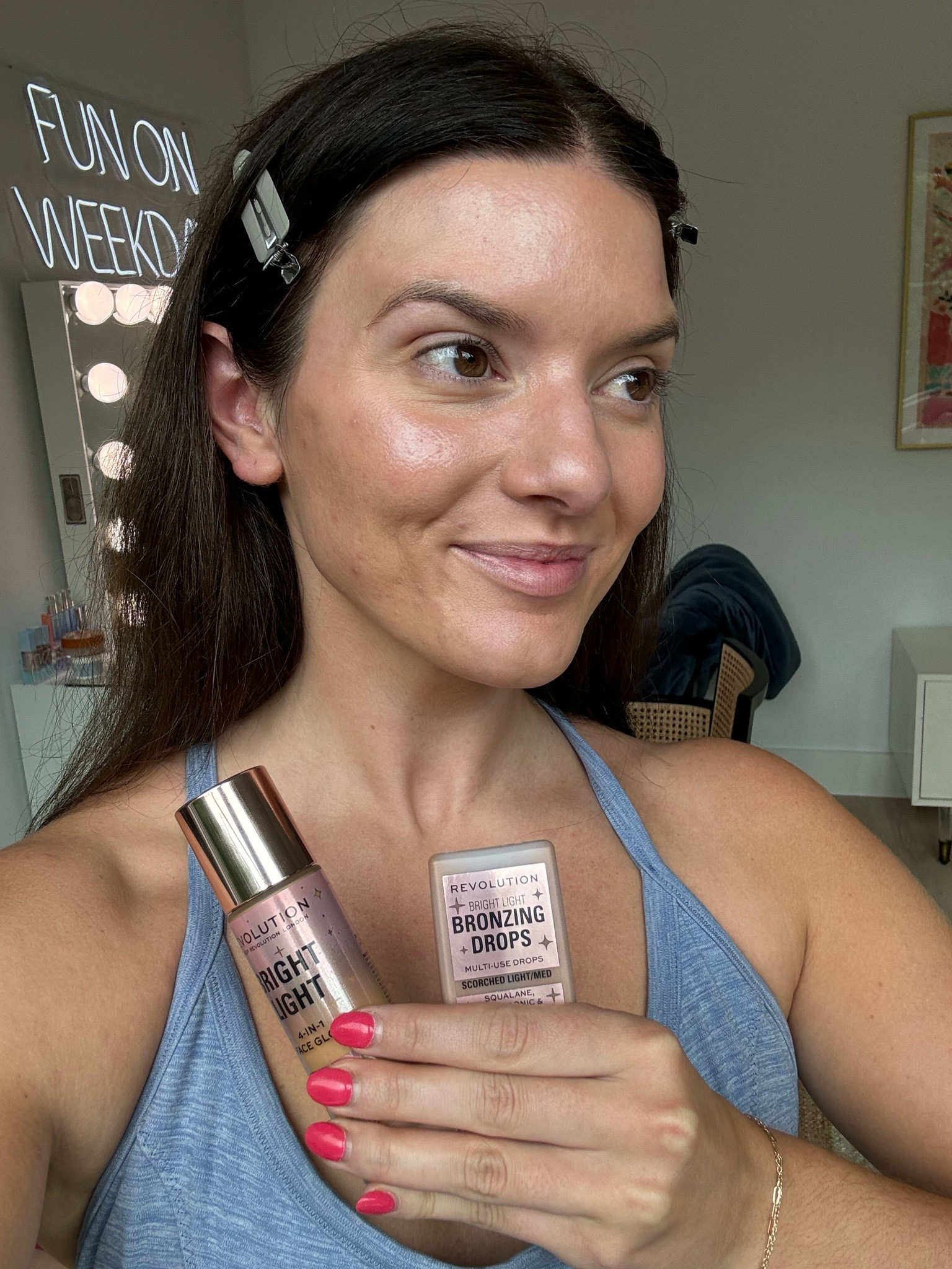 #ad Acne safe bronzing drops that’ll keep you glowy & sunkissed all summer! @revolutionmakeup @target #revolutionbeauty #revolutionpartner #targetpartner #makeuprevolution