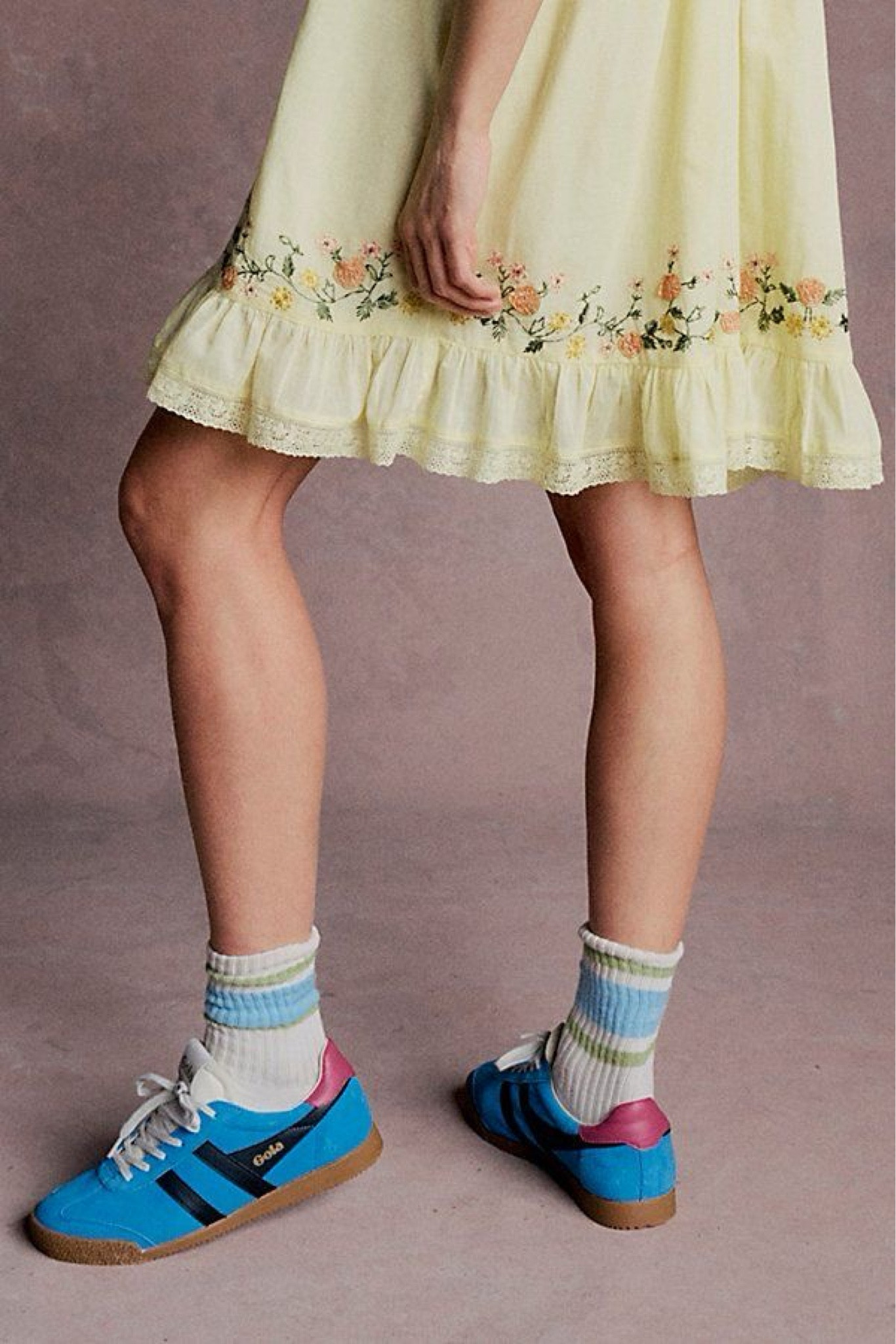 Love the colour way on these Gola Elan sneakers, reminds me of bubble gum 🩷💙 Super similar to the Adidas sneakers but at a more affordable price! #sneakers #summershoes #summeroutfit #traveloutfit

#LTKGiftGuide #LTKstyletip #LTKshoecrush