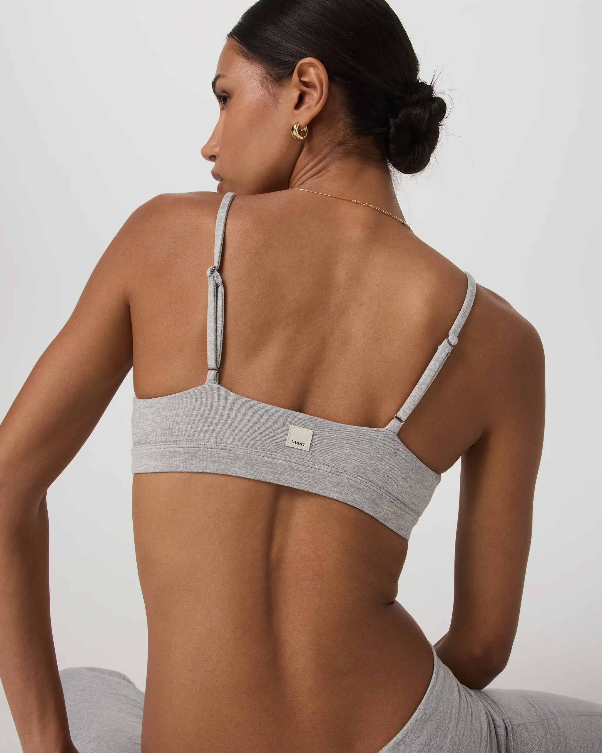 Halo Triangle Bra – Pale Grey Heather Low-Support Bra – Vuori | Vuori Clothing (US & Canada)